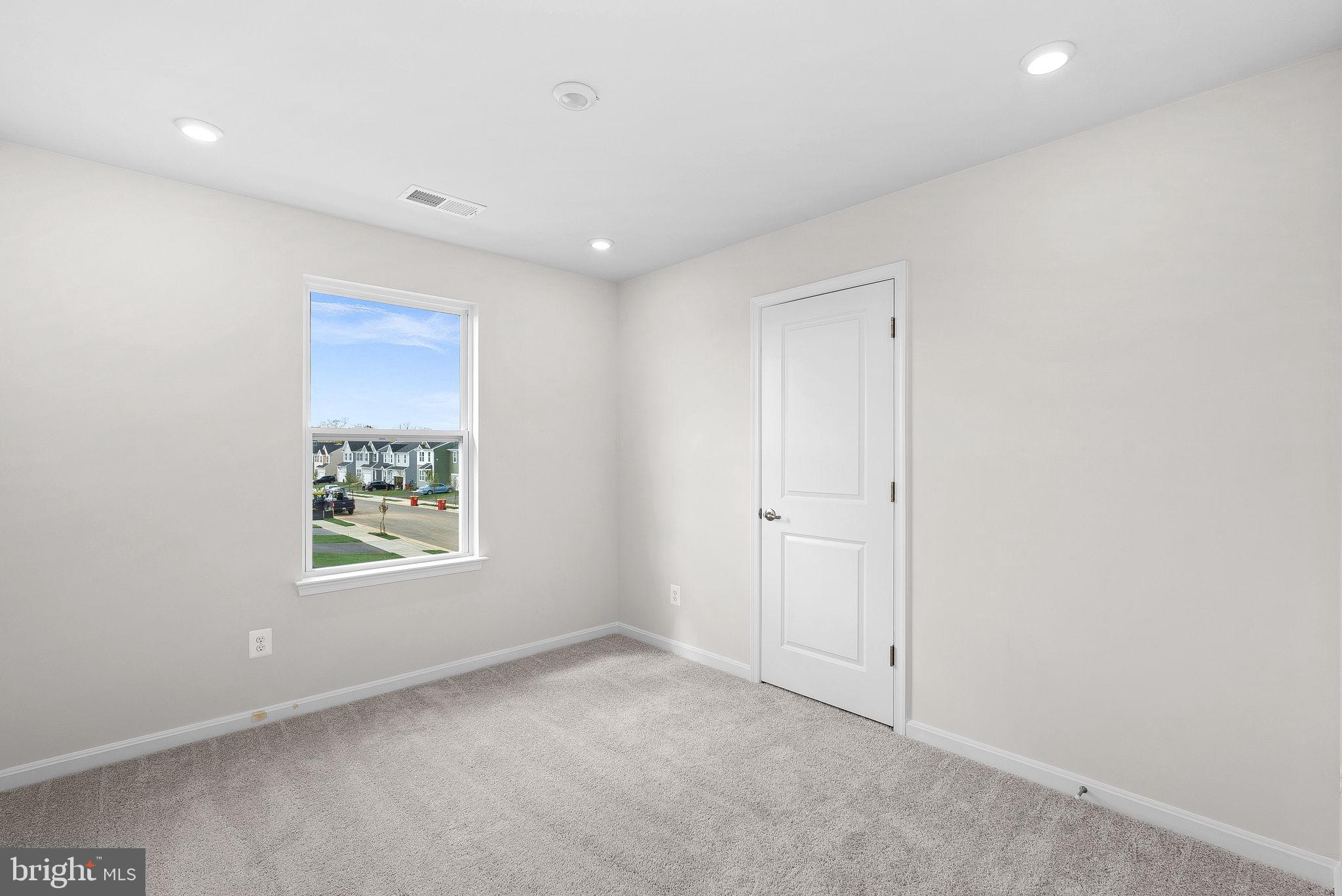 HUNTWELL WEST - Residential