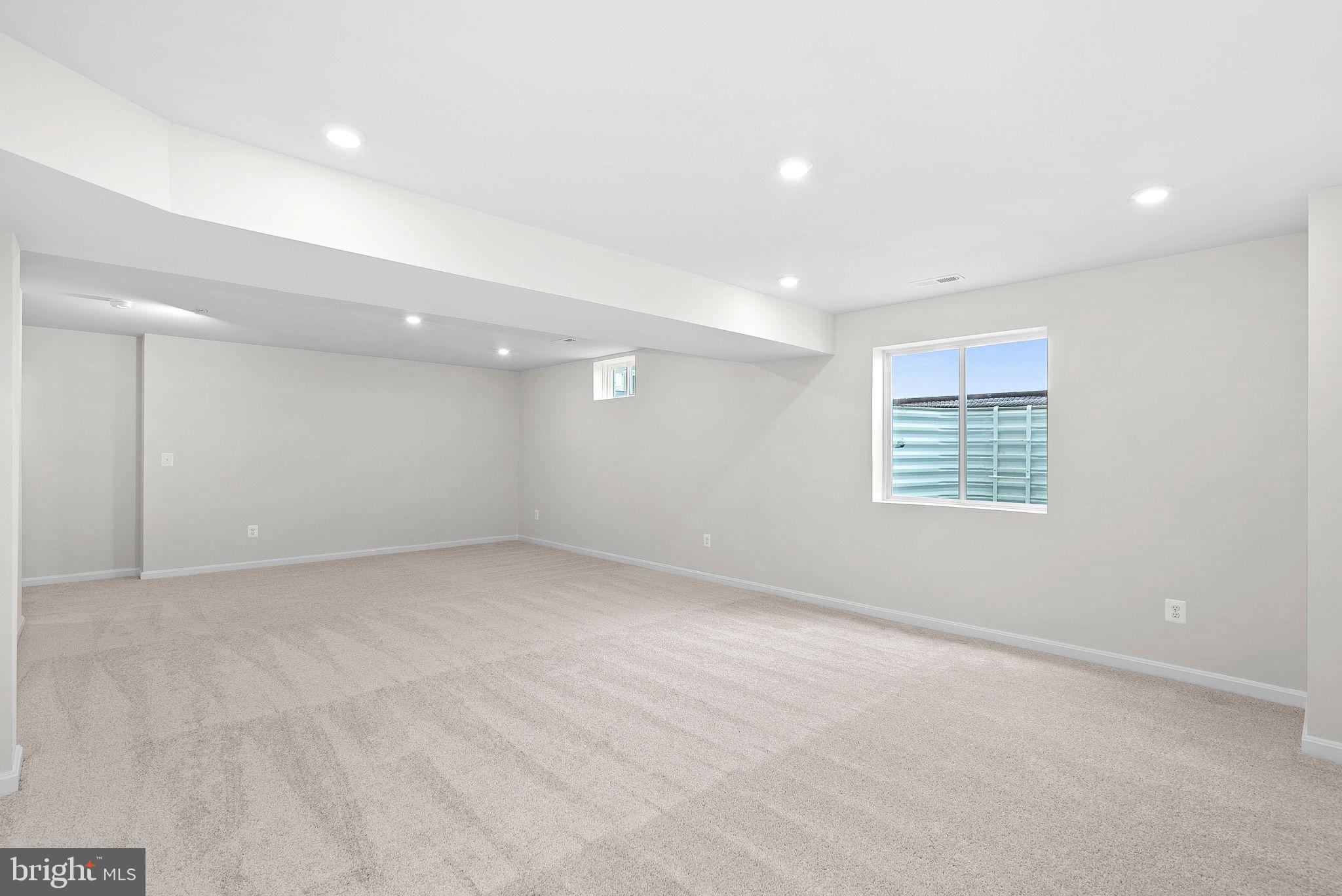 HUNTWELL WEST - Residential