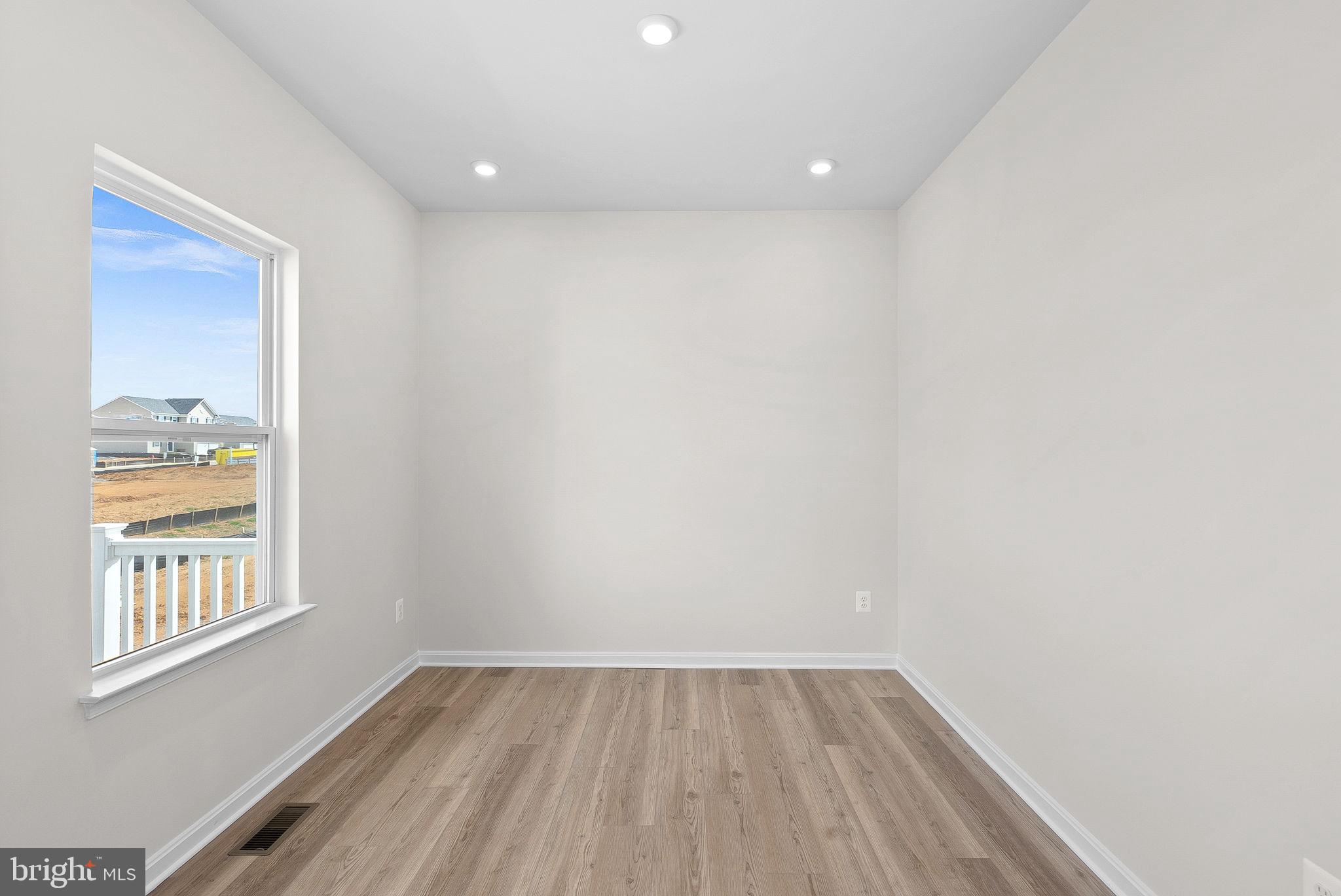 HUNTWELL WEST - Residential