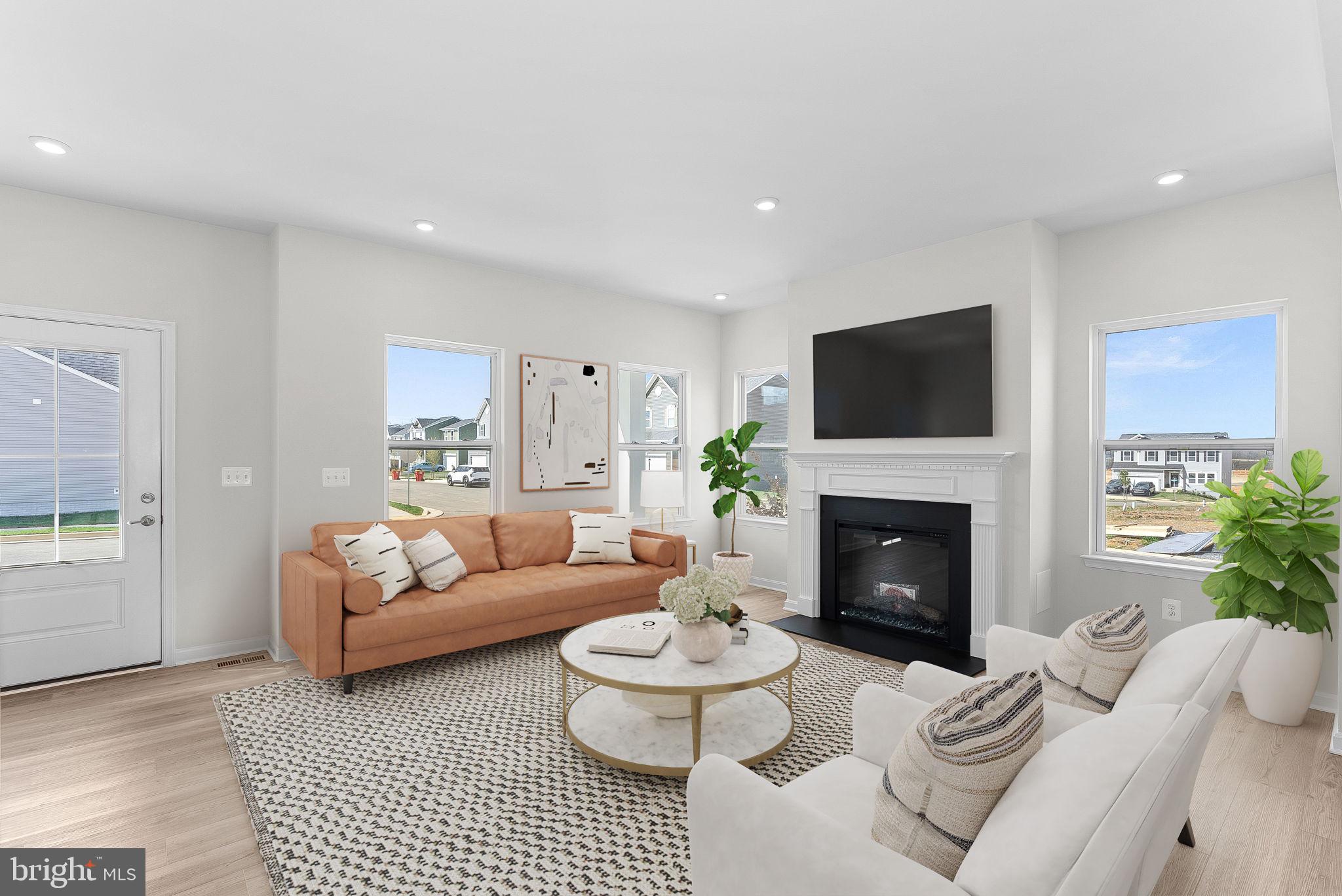 HUNTWELL WEST - Residential