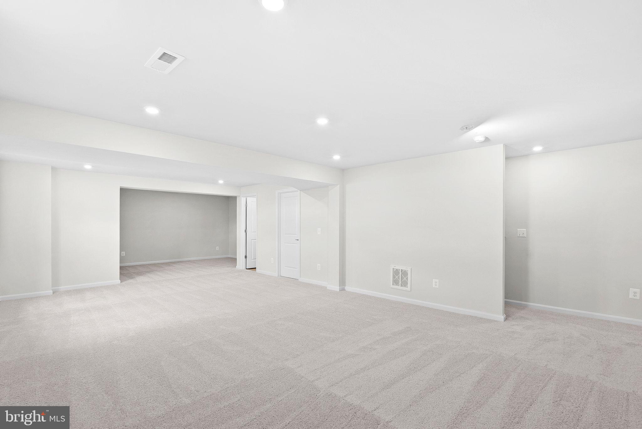 HUNTWELL WEST - Residential