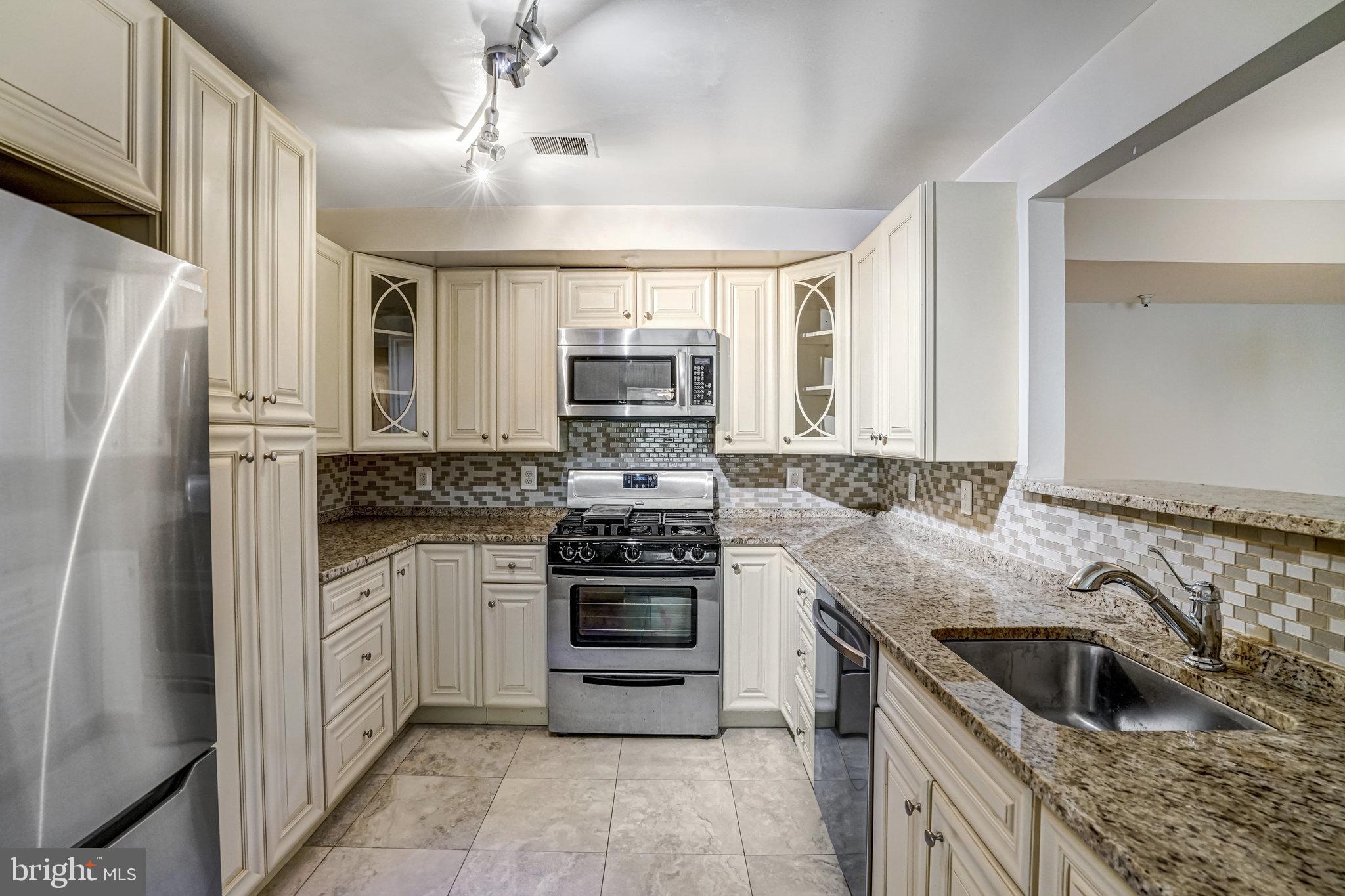 12233 FAIRFIELD HOUSE DRIVE 207B