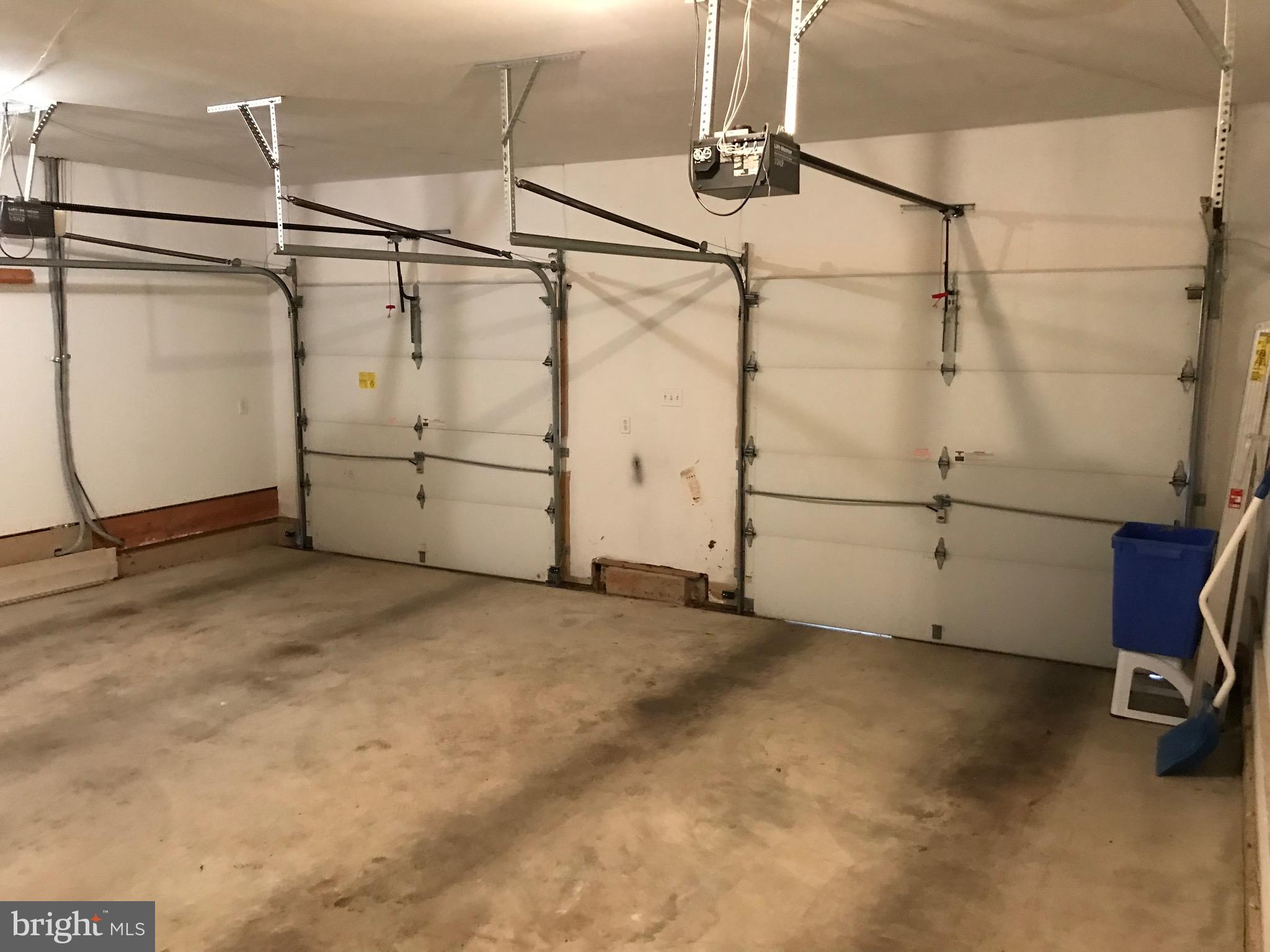 POOLESVILLE OUTSIDE - Residential