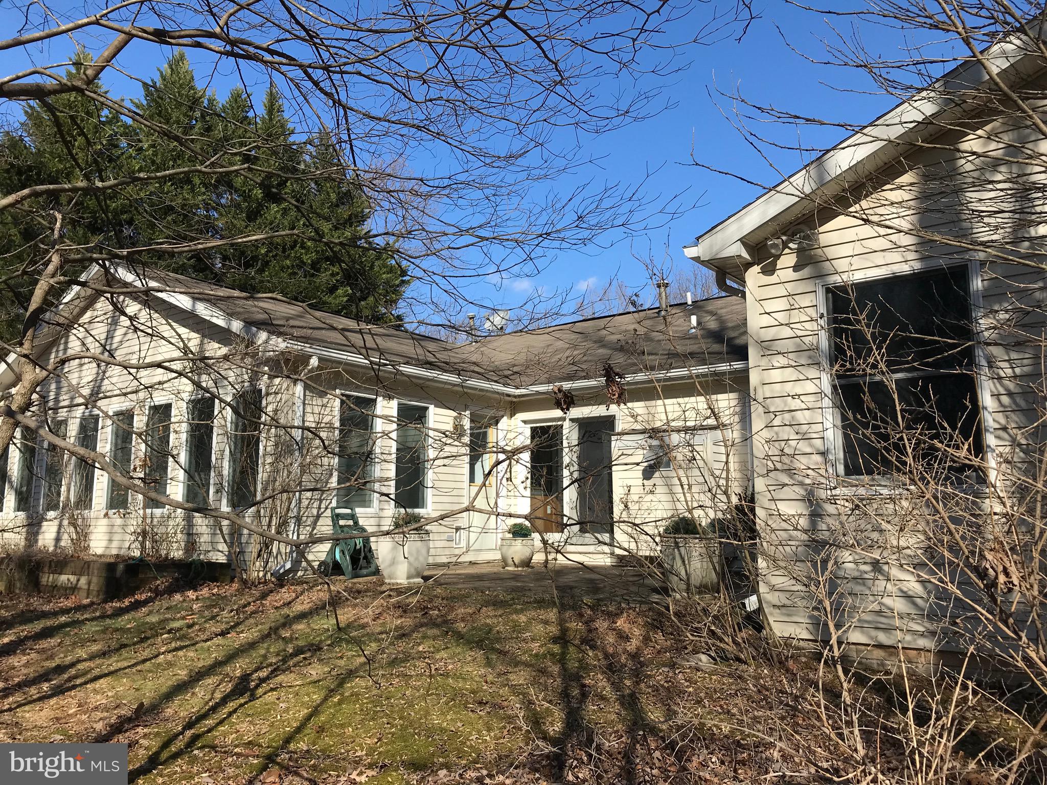 POOLESVILLE OUTSIDE - Residential