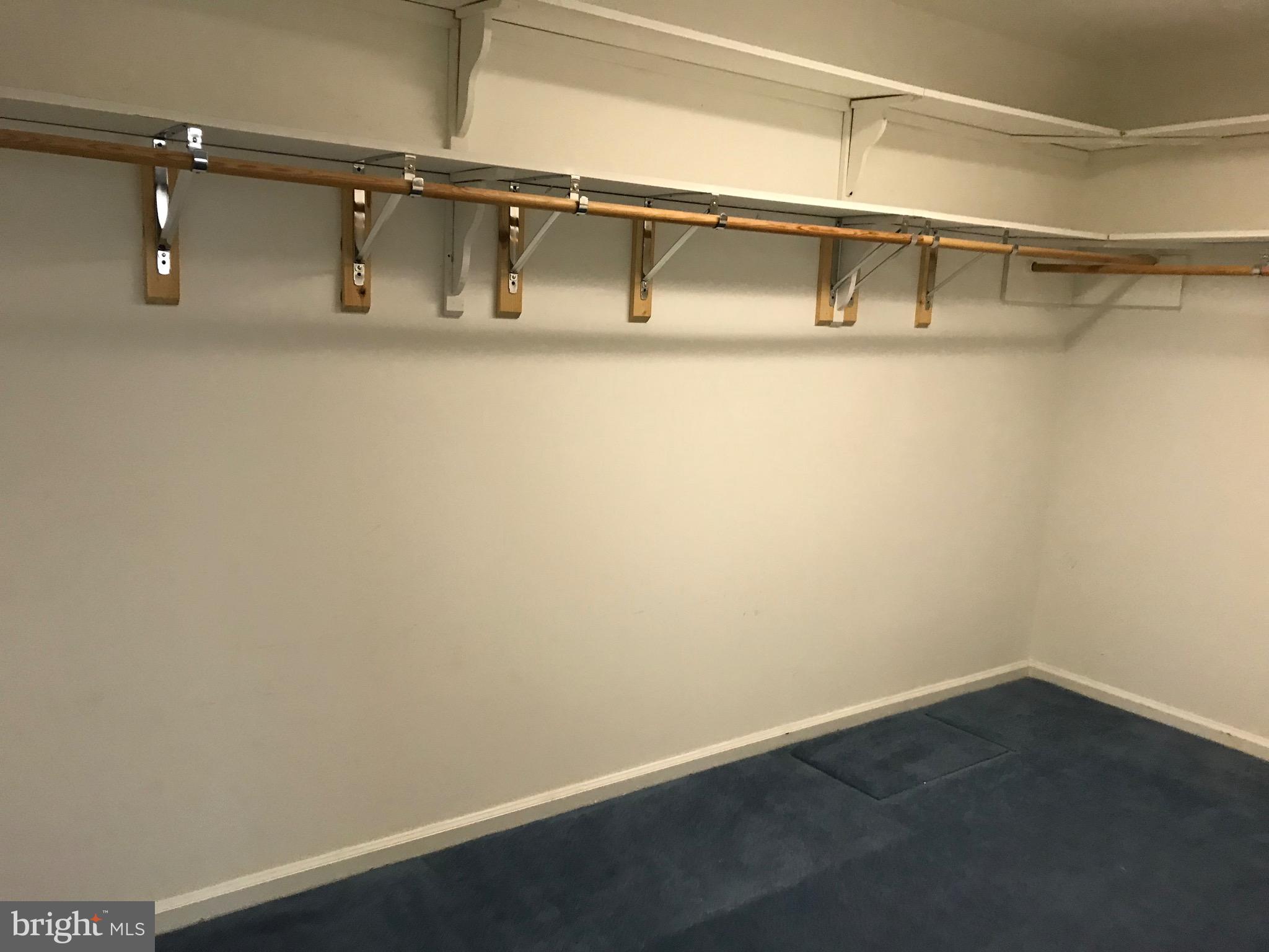 POOLESVILLE OUTSIDE - Residential