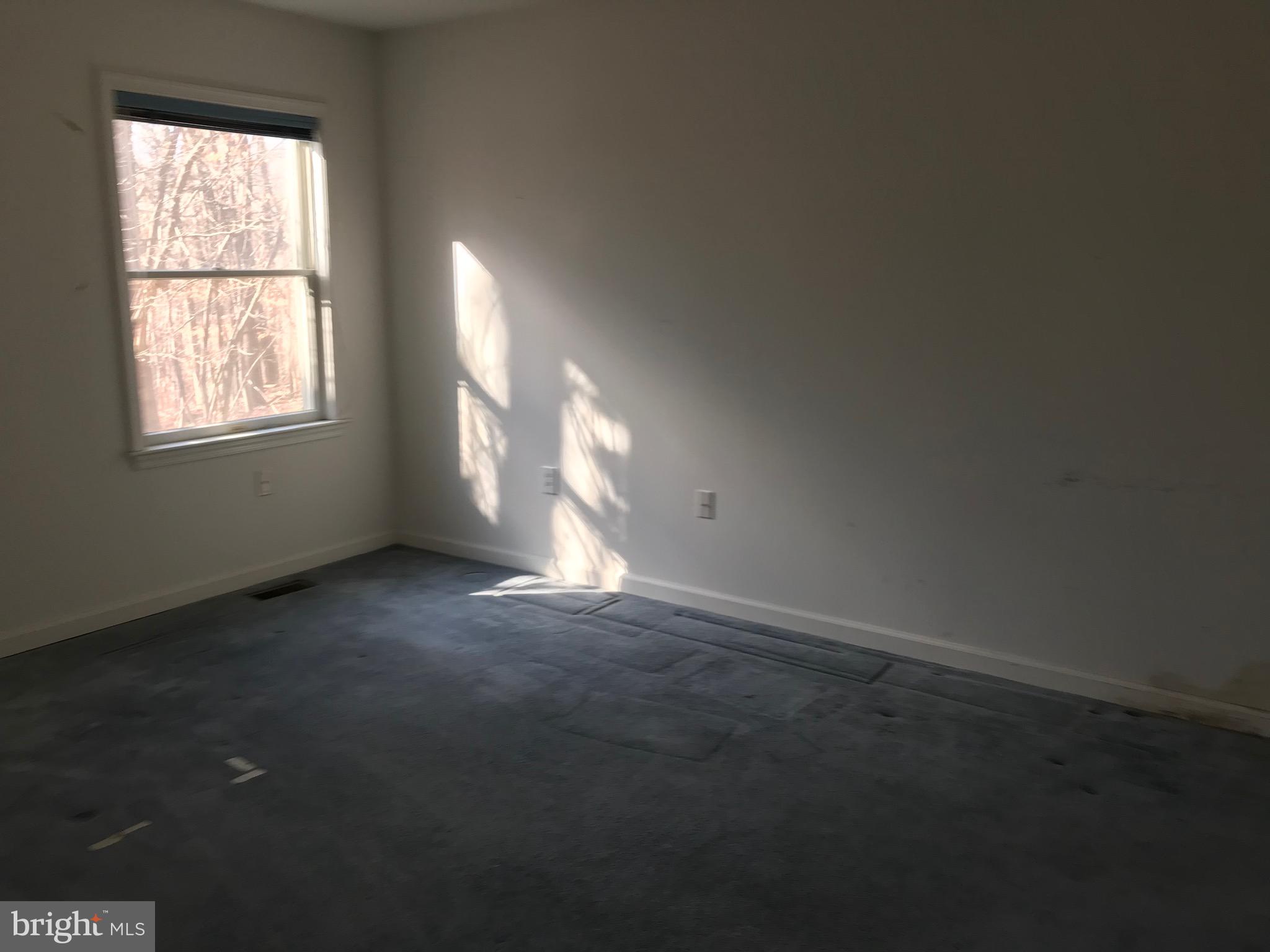 POOLESVILLE OUTSIDE - Residential