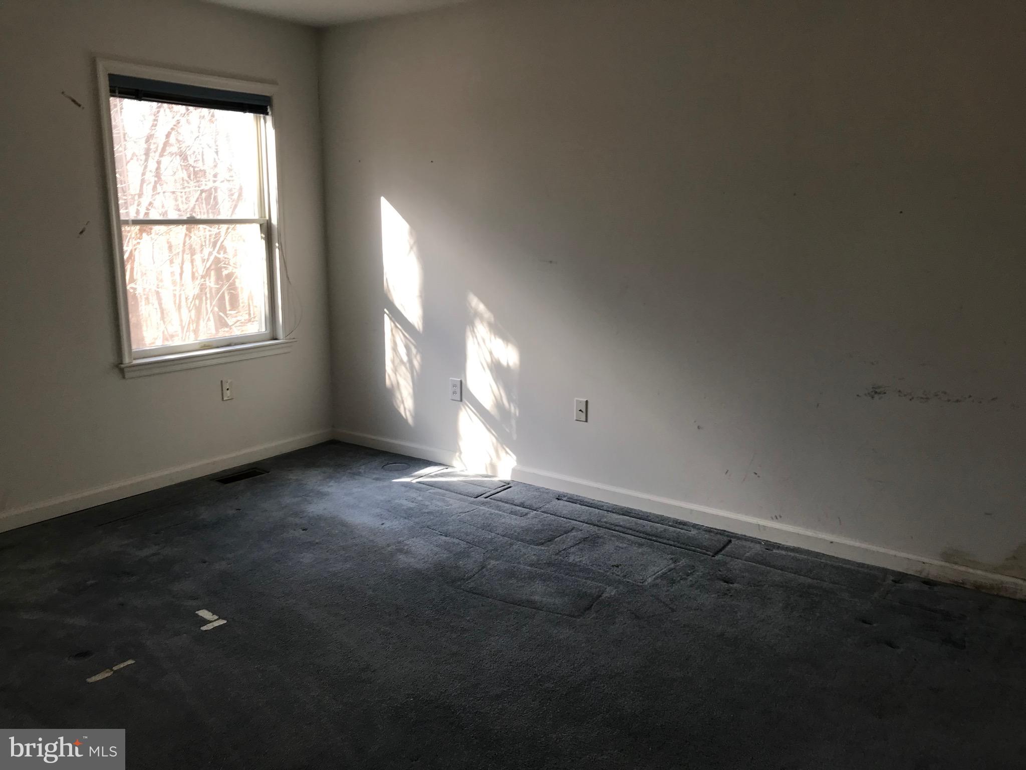 POOLESVILLE OUTSIDE - Residential