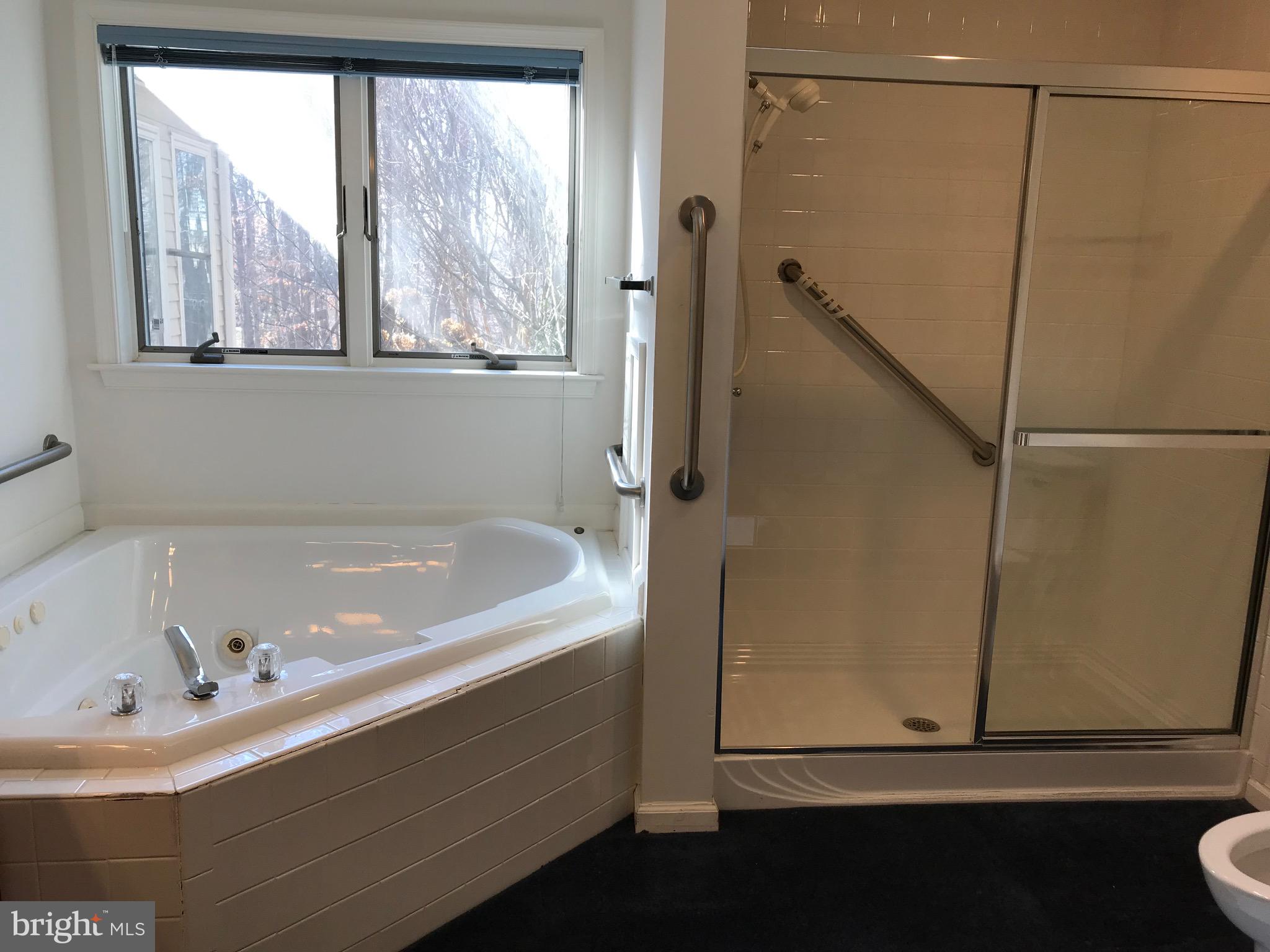 POOLESVILLE OUTSIDE - Residential