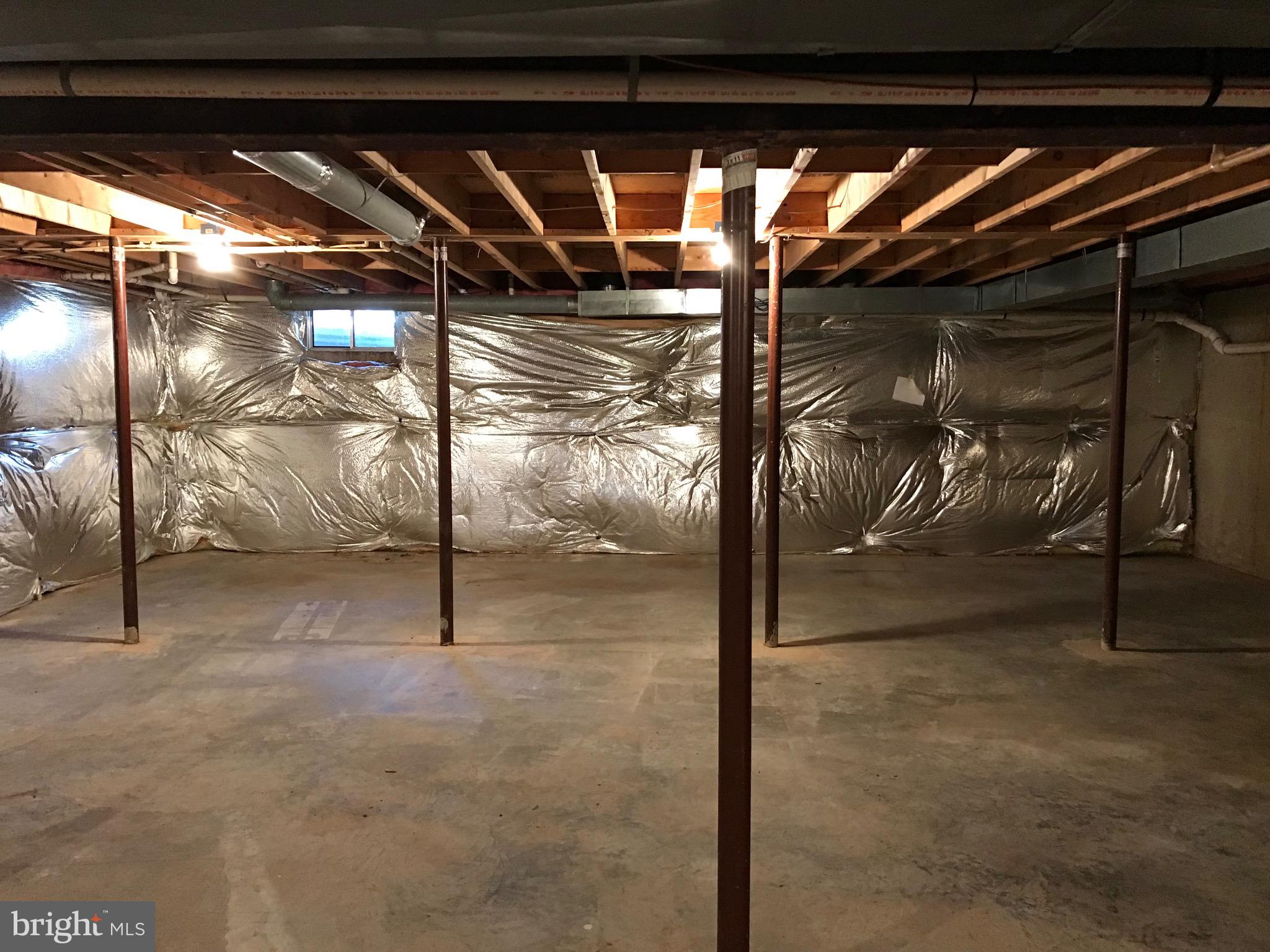 POOLESVILLE OUTSIDE - Residential