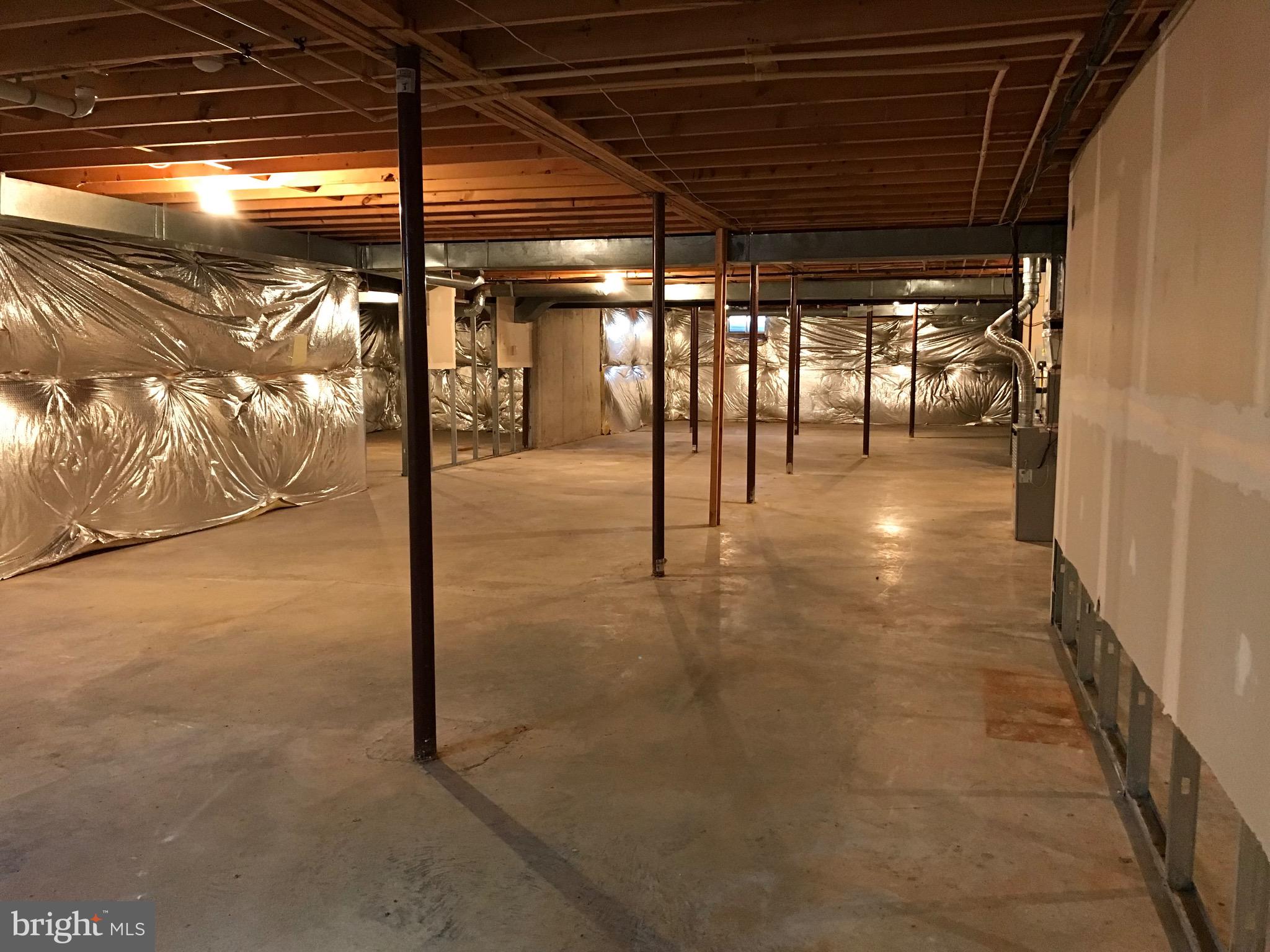 POOLESVILLE OUTSIDE - Residential