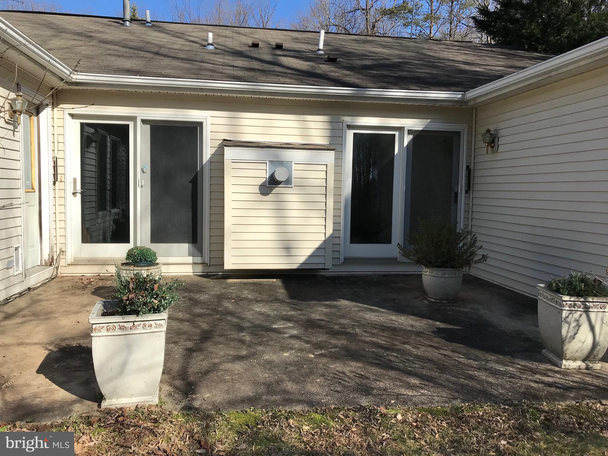 POOLESVILLE OUTSIDE - Residential