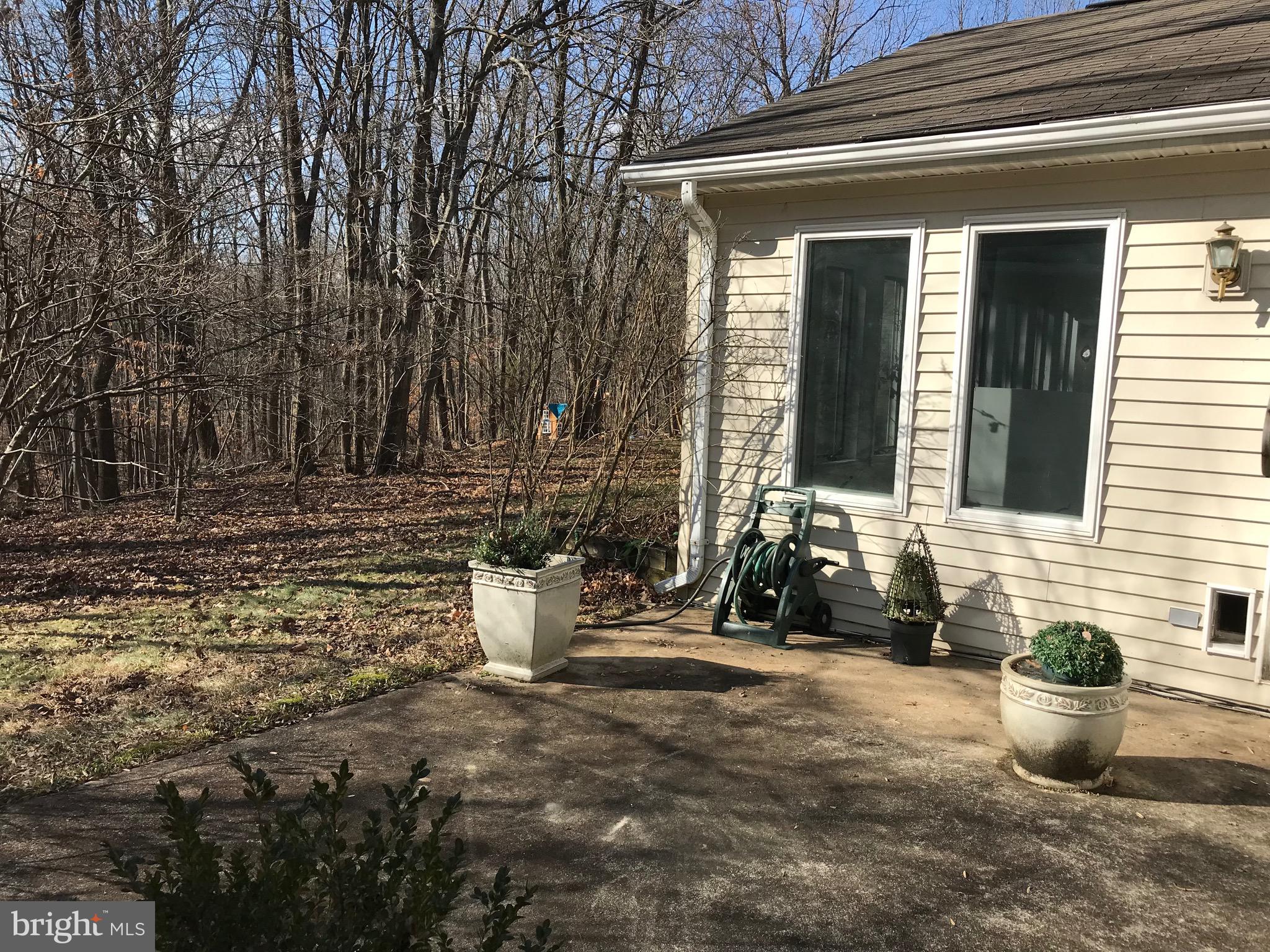 POOLESVILLE OUTSIDE - Residential