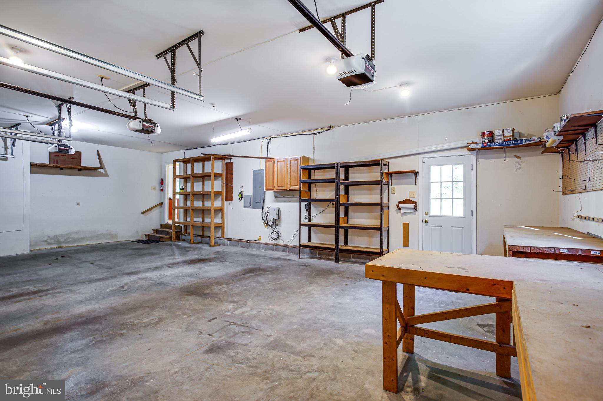 MEADOWBROOK - Residential