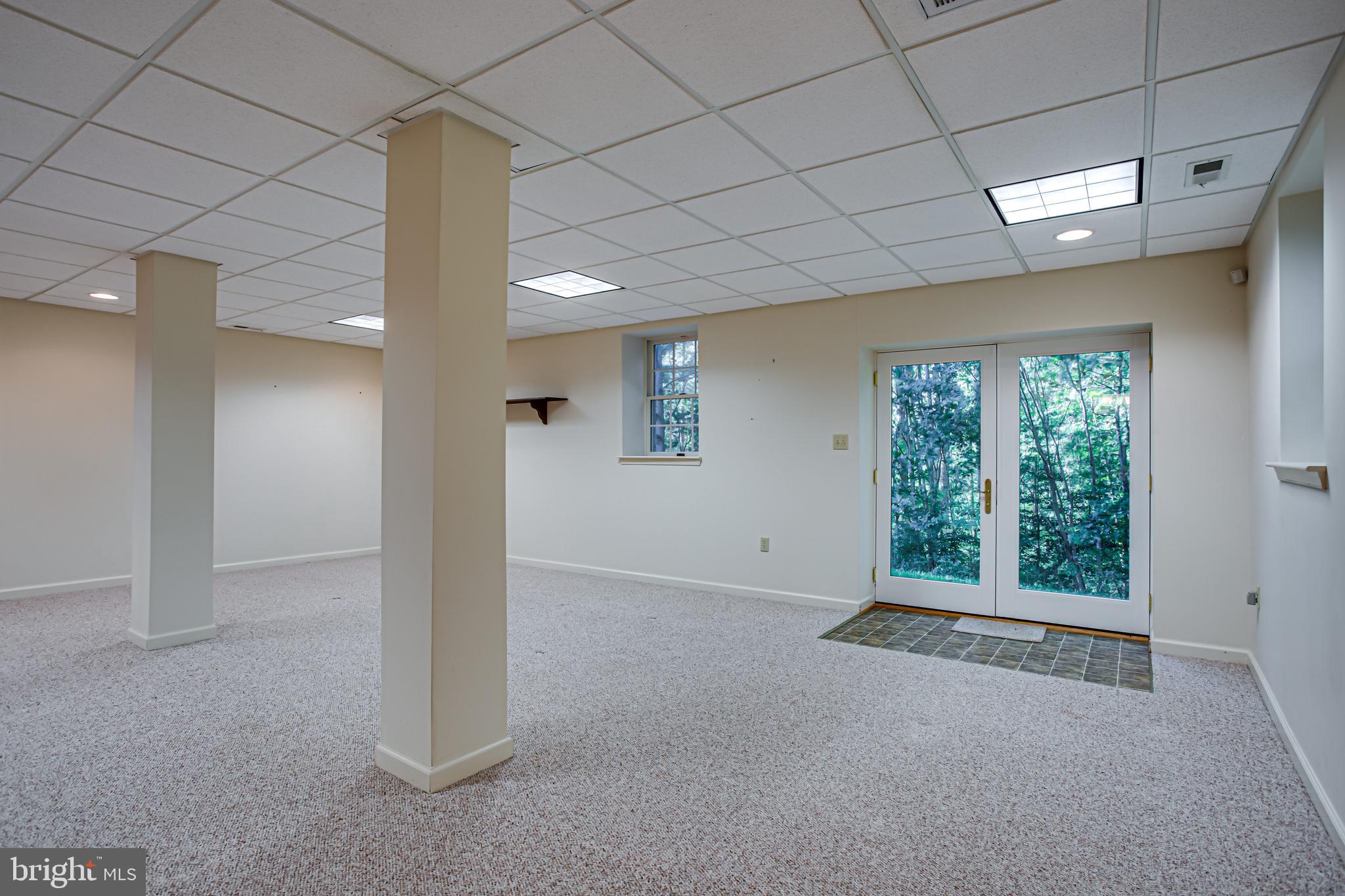 MEADOWBROOK - Residential