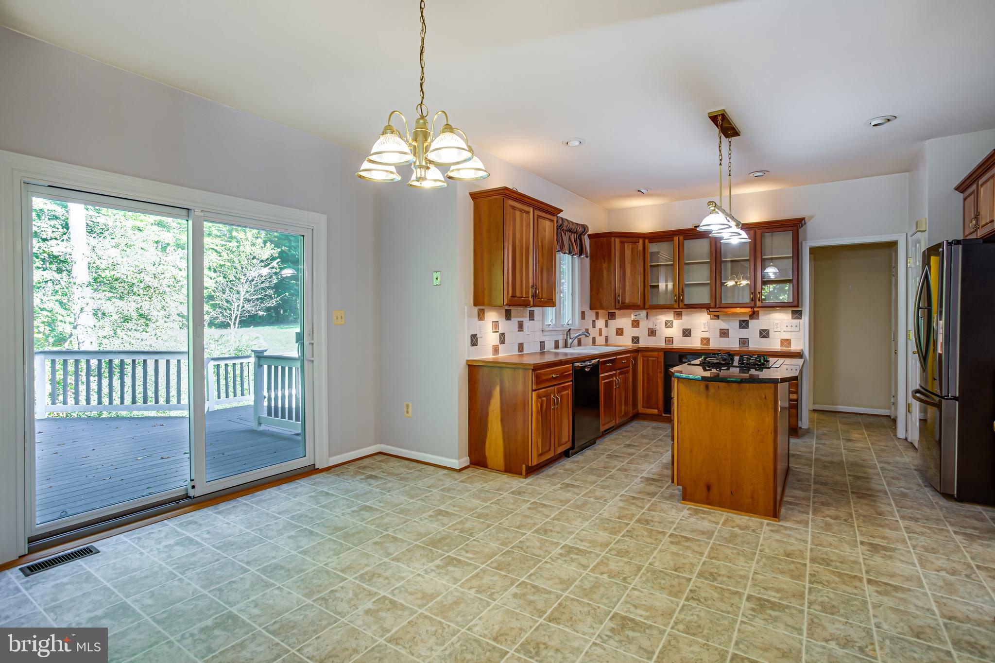 MEADOWBROOK - Residential