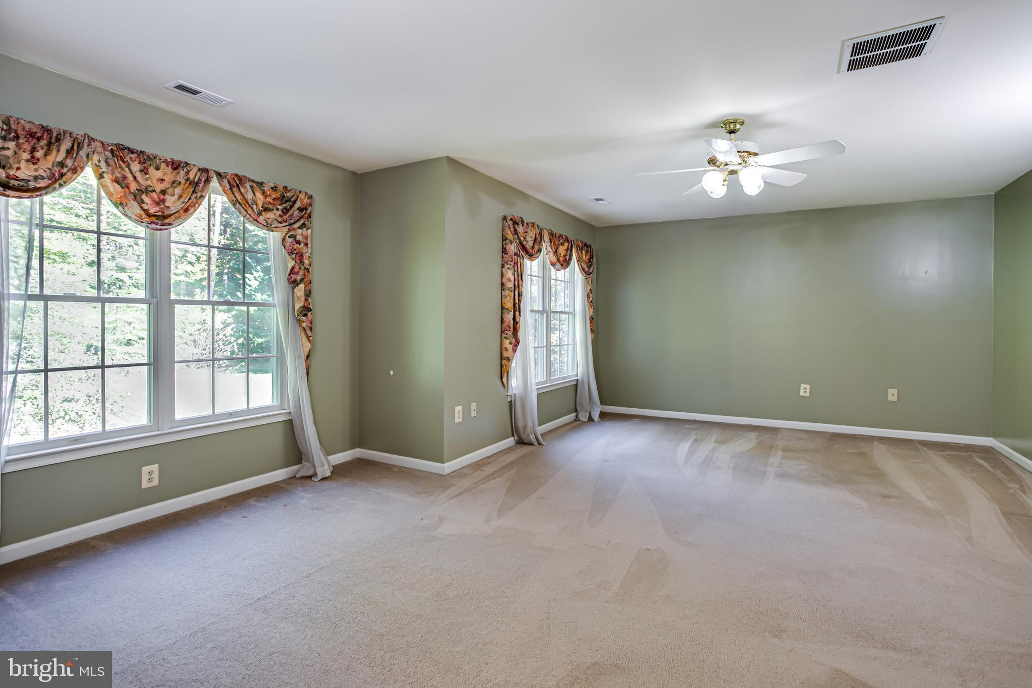 MEADOWBROOK - Residential