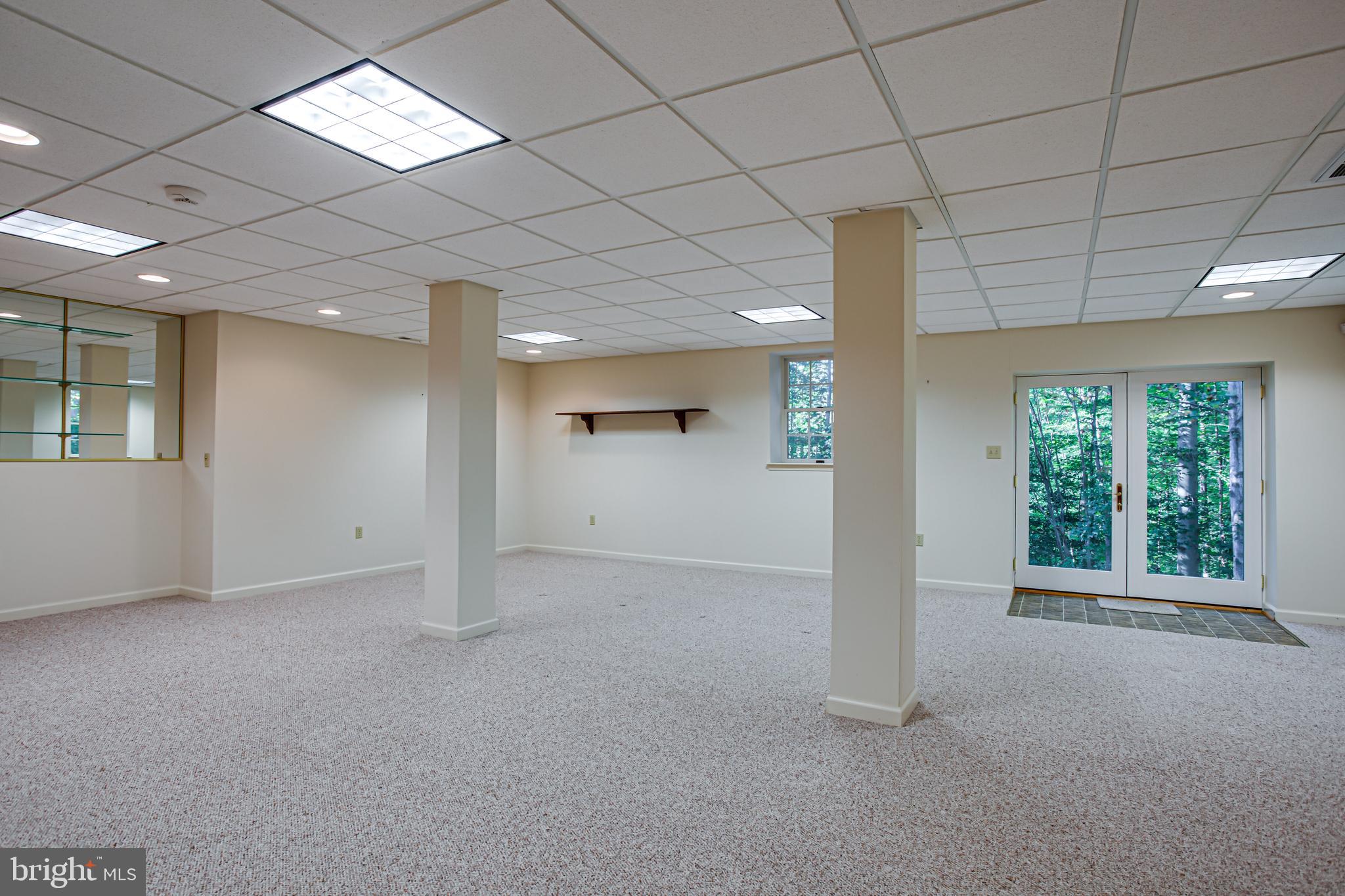 MEADOWBROOK - Residential