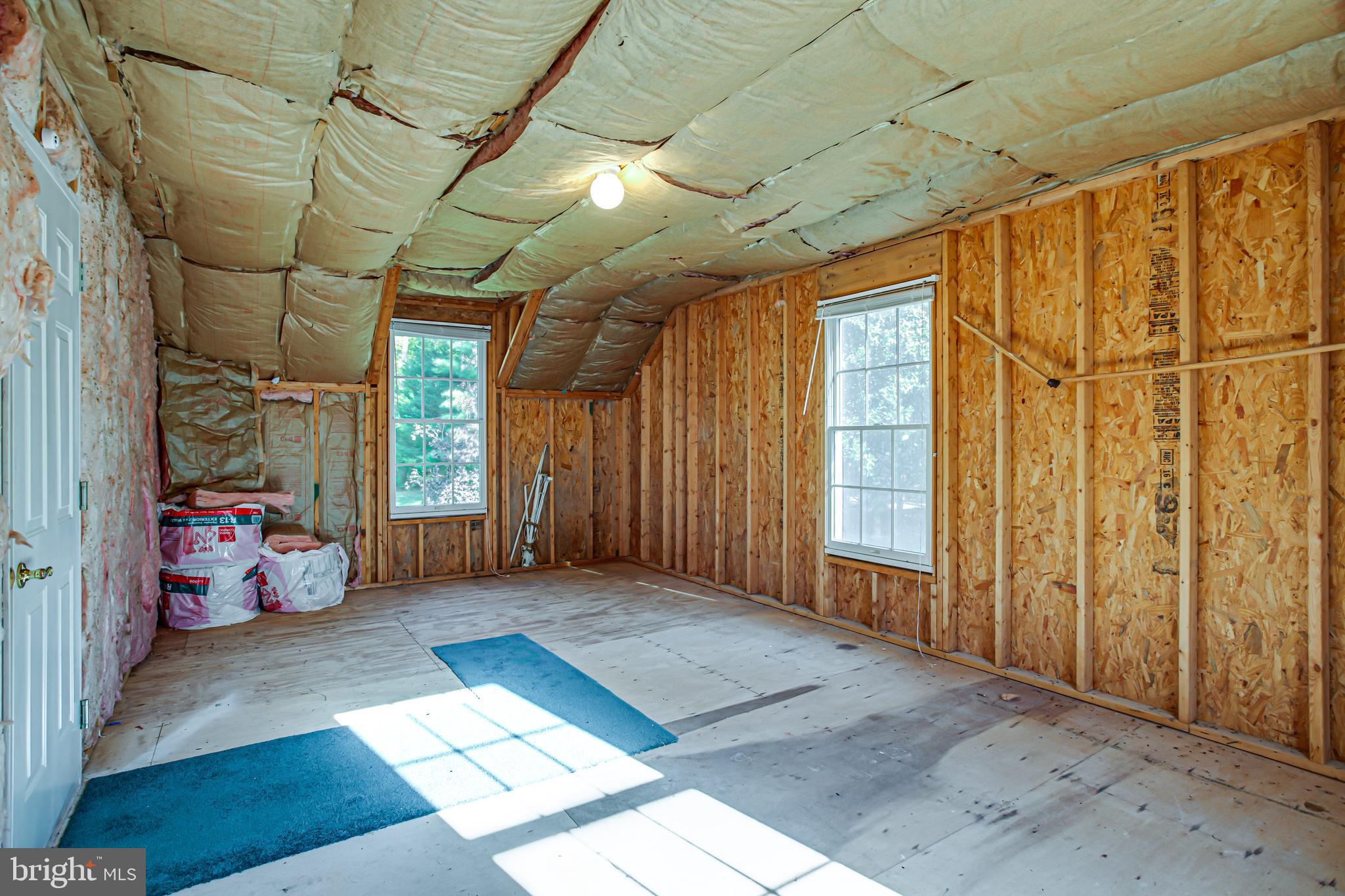 MEADOWBROOK - Residential