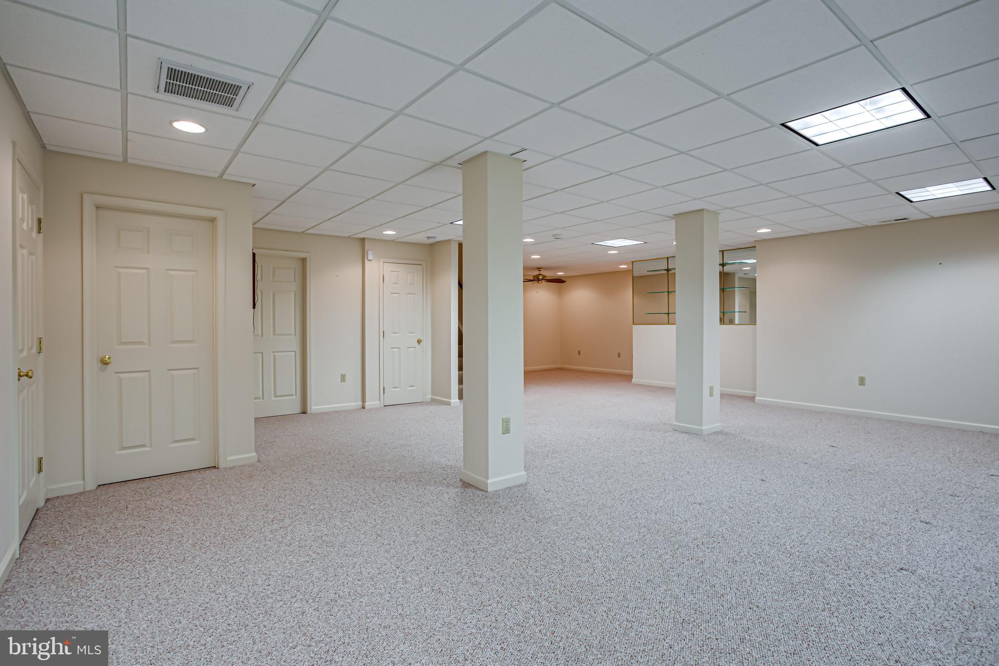 MEADOWBROOK - Residential