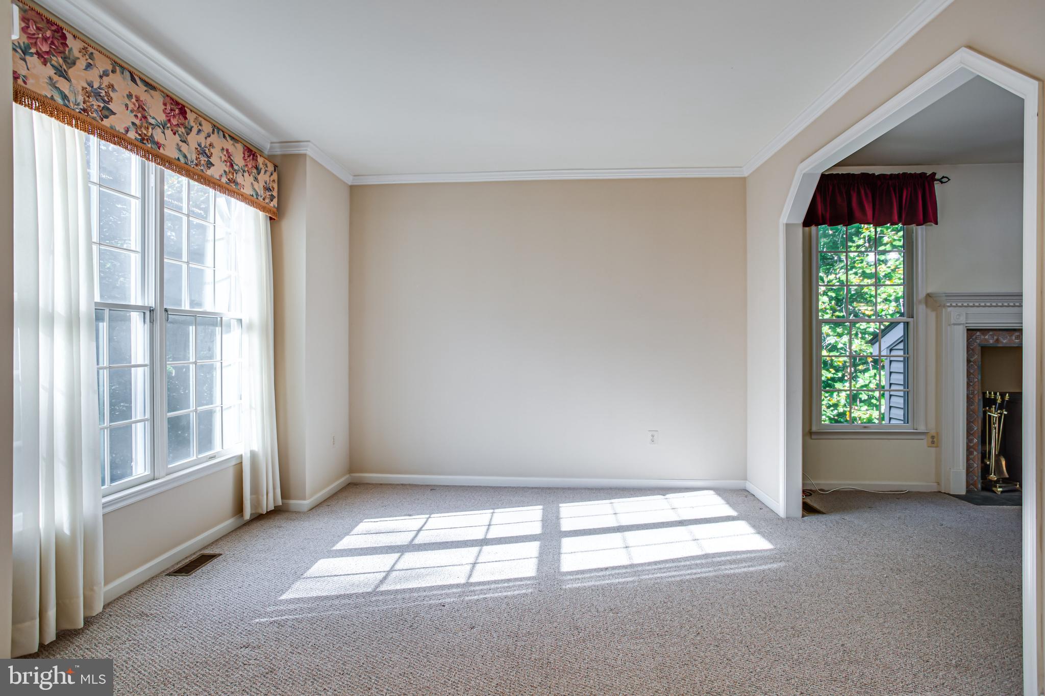 MEADOWBROOK - Residential