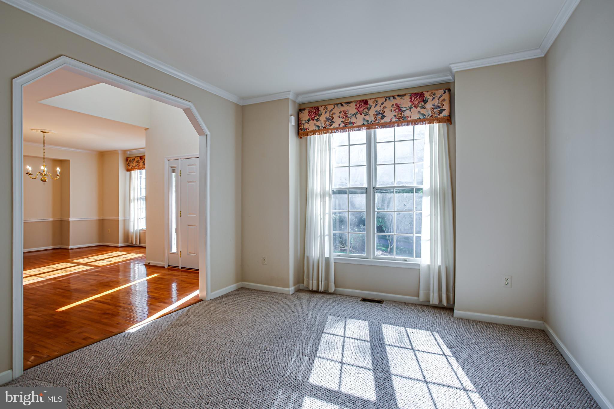 MEADOWBROOK - Residential