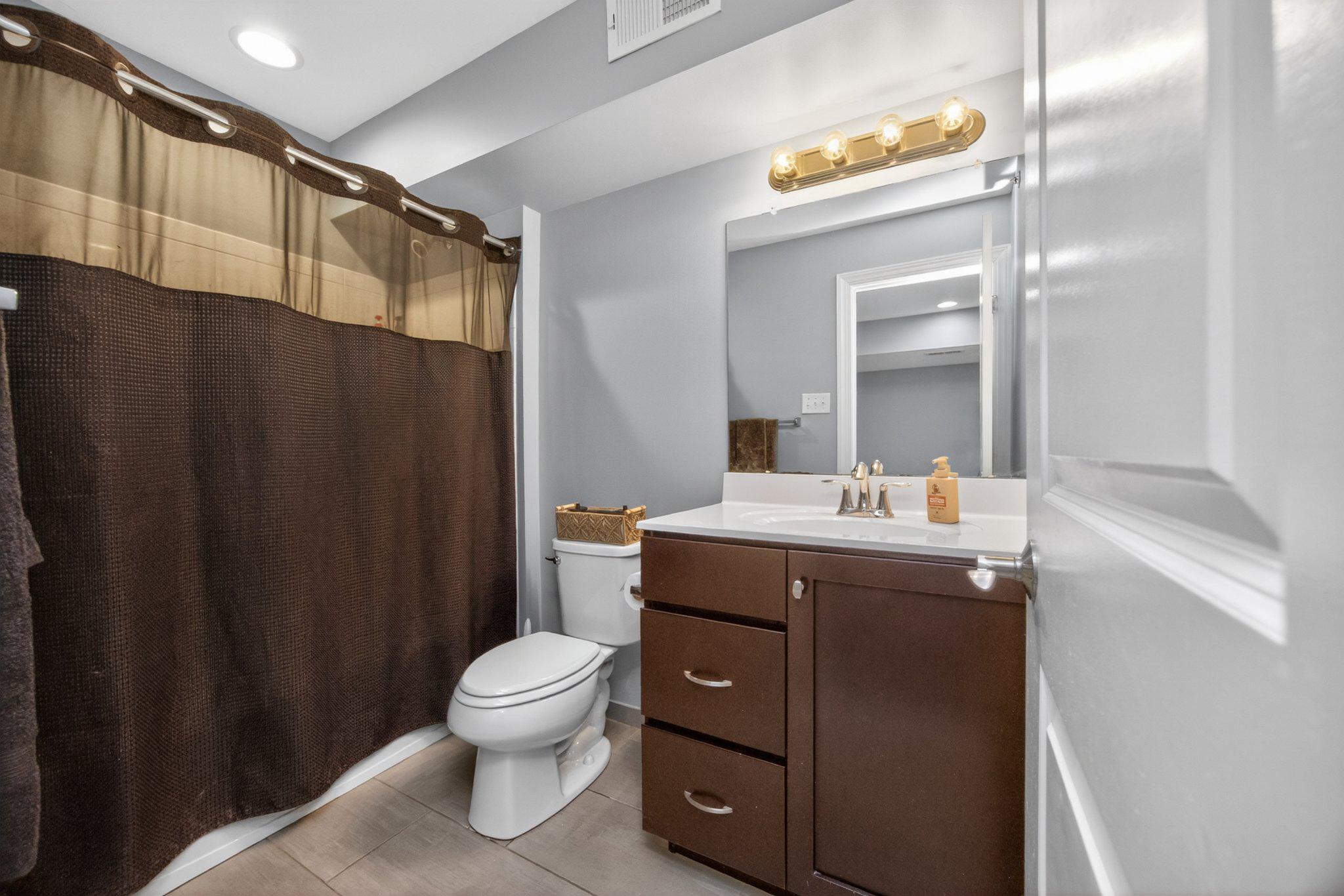 PENN SQ - Residential
