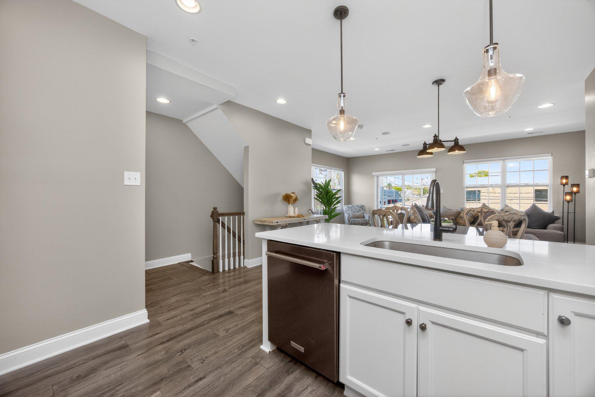 PENN SQ - Residential
