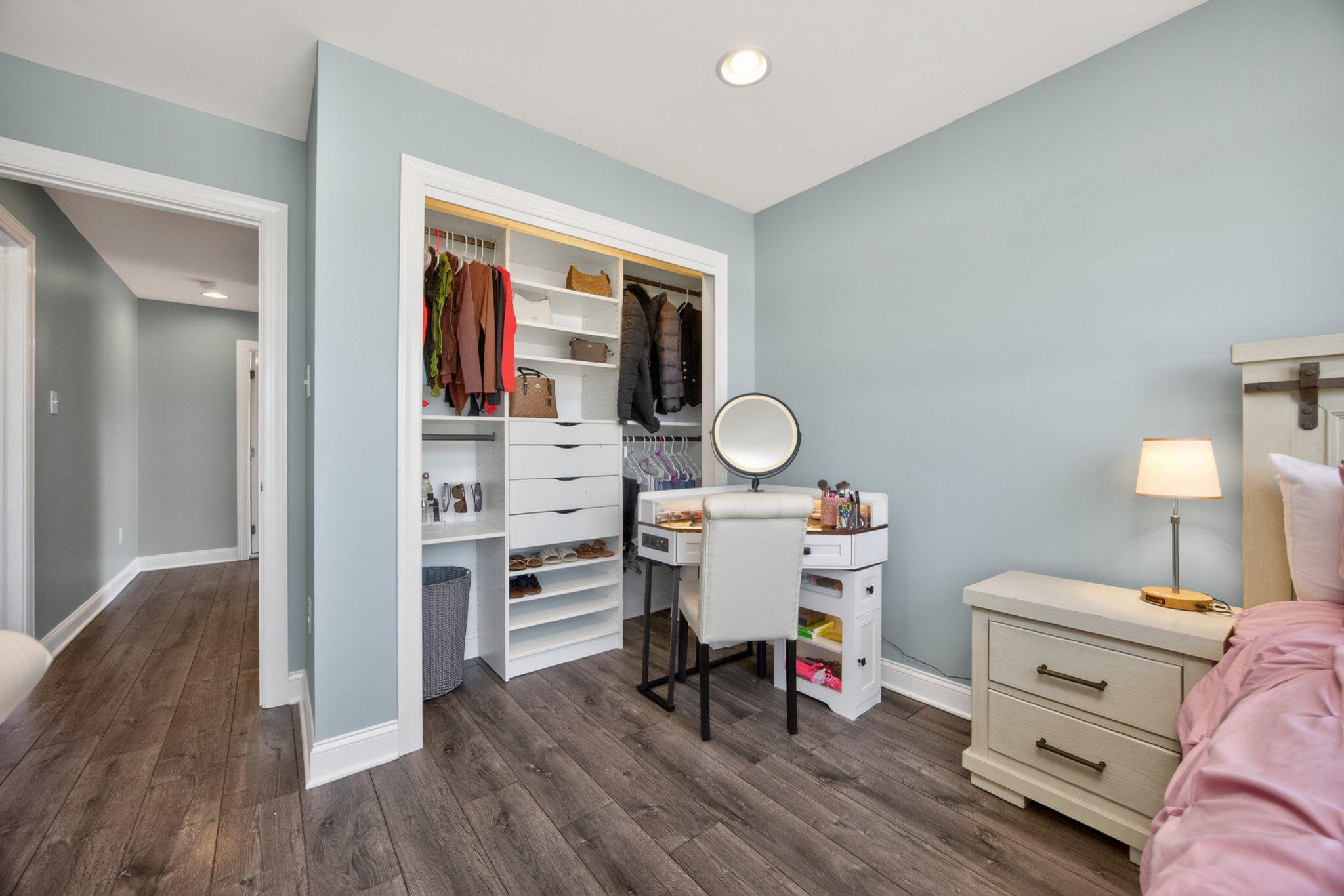 PENN SQ - Residential