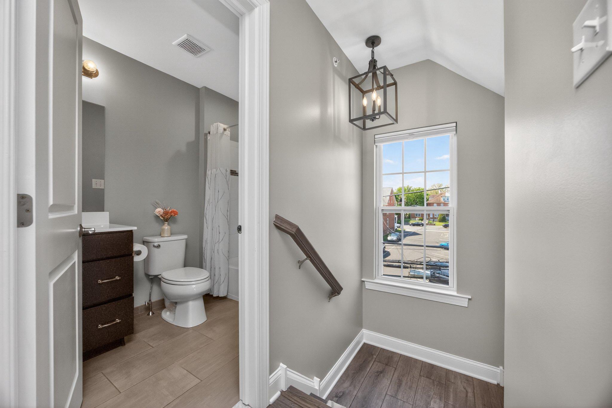 PENN SQ - Residential