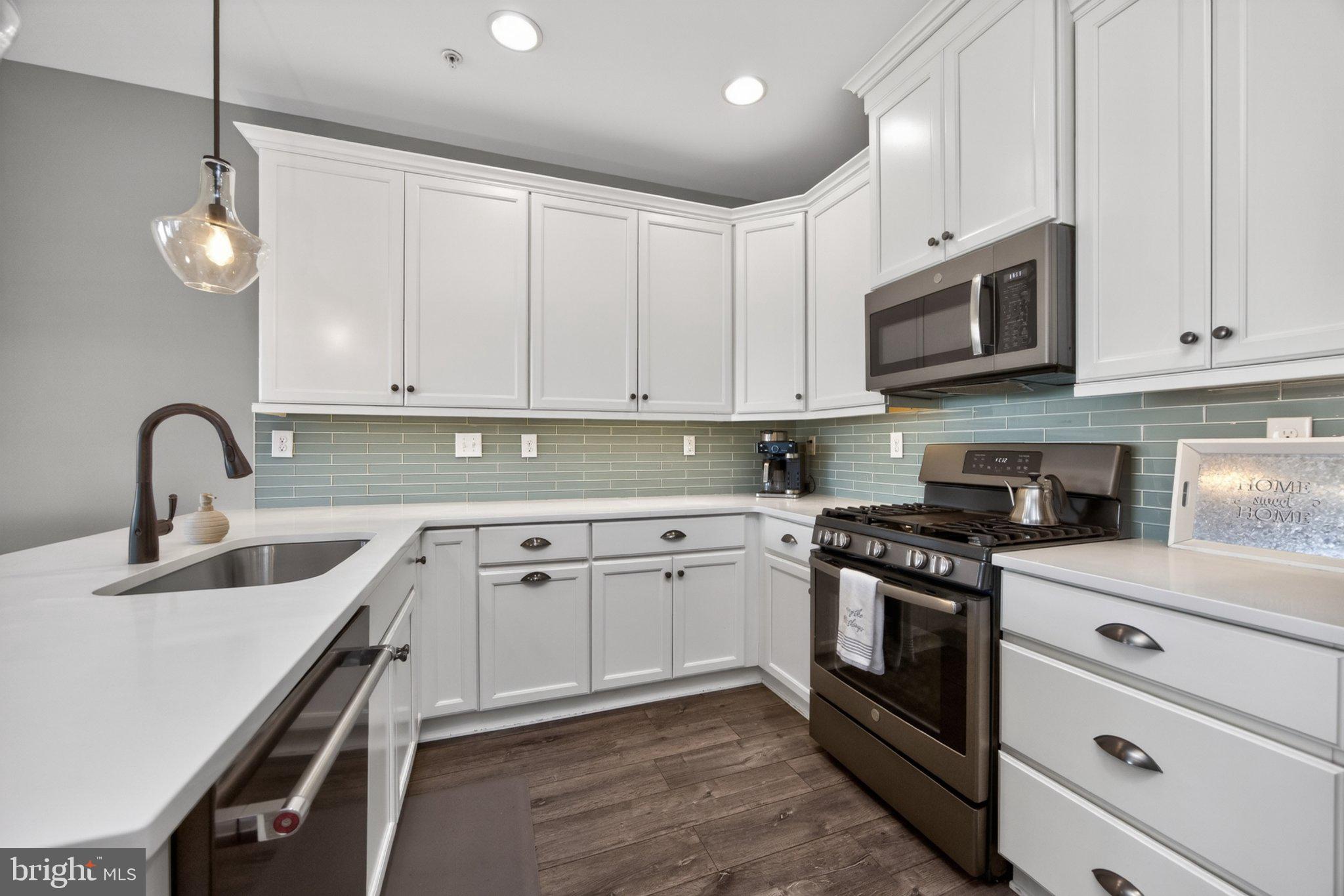 PENN SQ - Residential