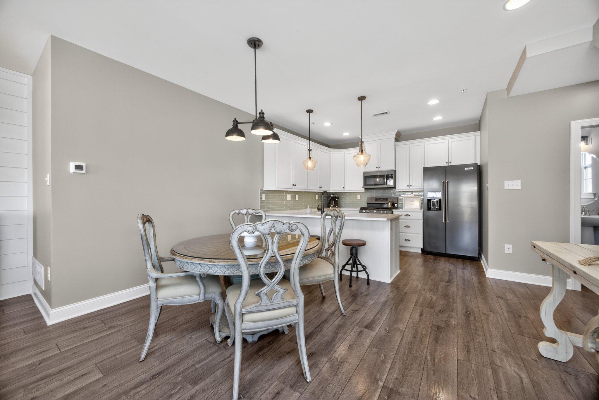 PENN SQ - Residential