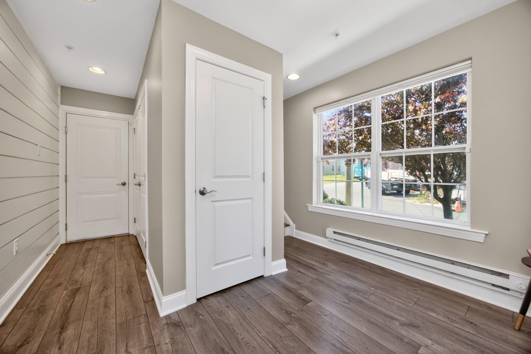 PENN SQ - Residential
