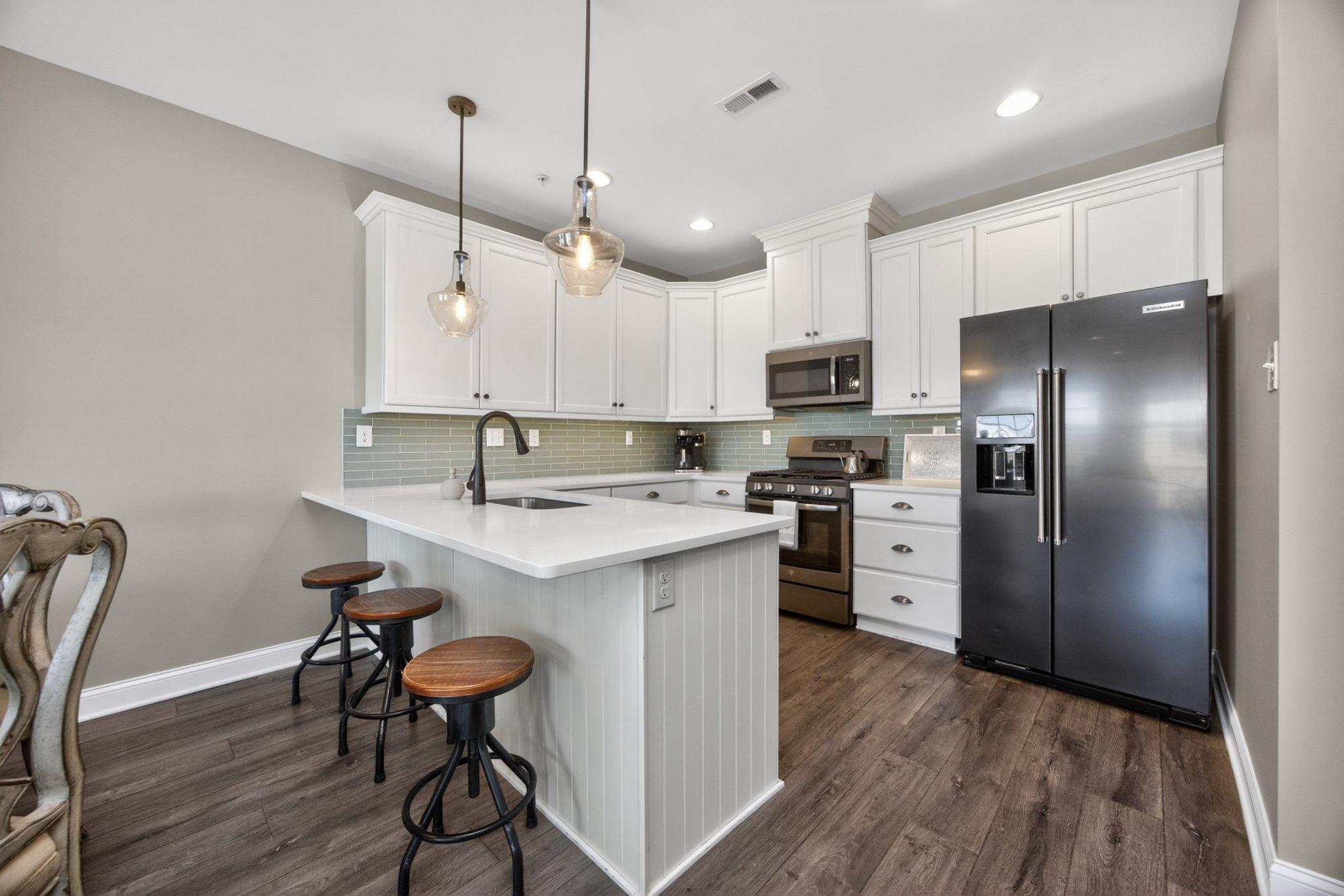 PENN SQ - Residential