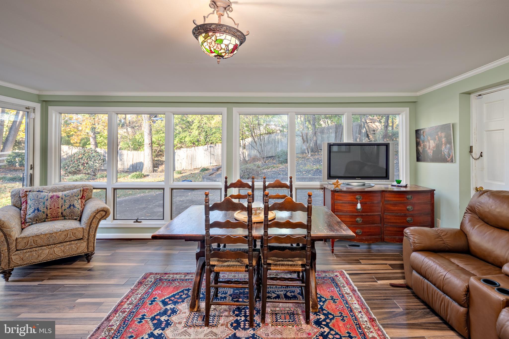 KENSINGTON - Residential