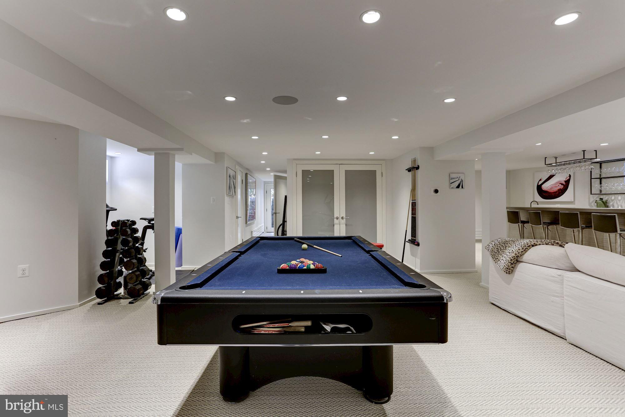 CLEVELAND PARK - Residential