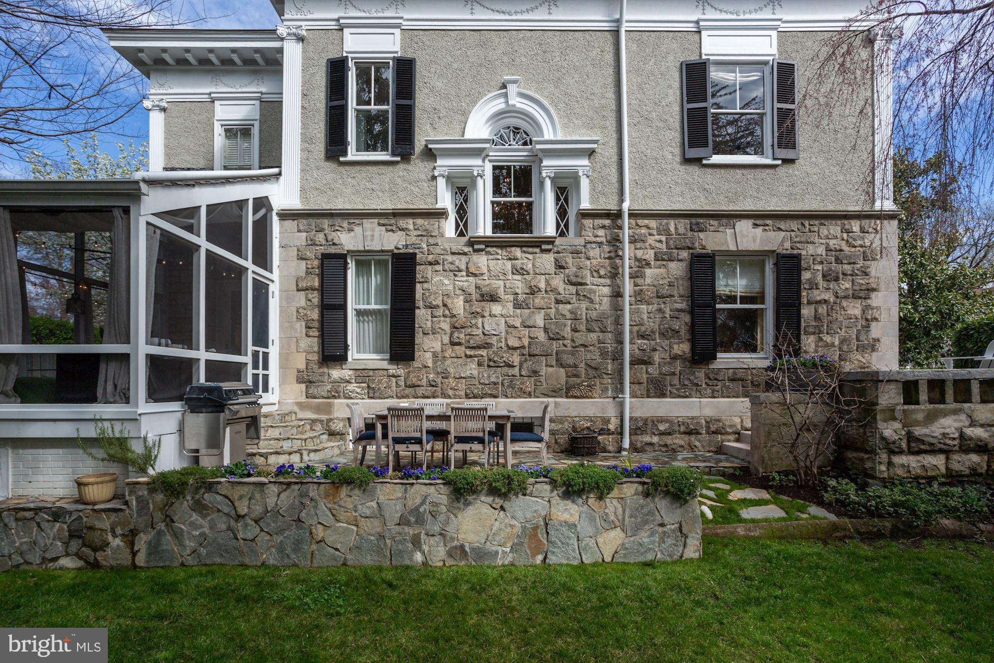 CLEVELAND PARK - Residential