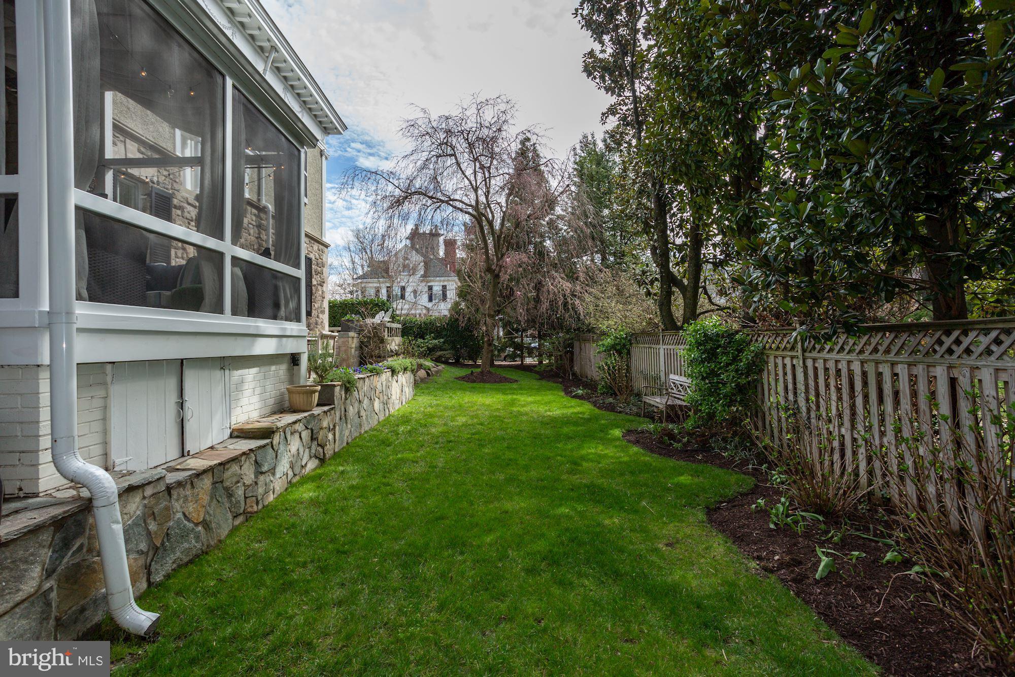 CLEVELAND PARK - Residential