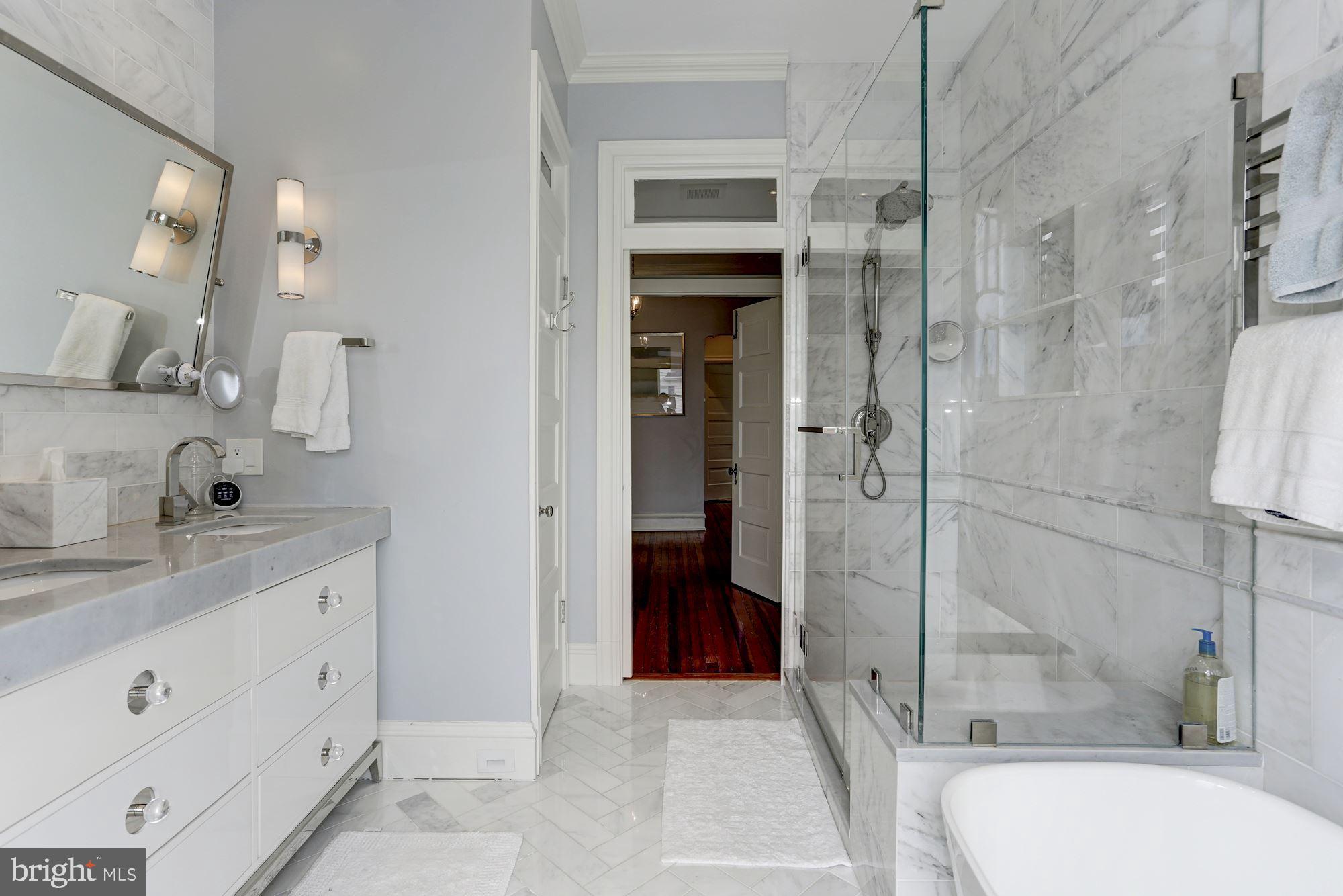 CLEVELAND PARK - Residential