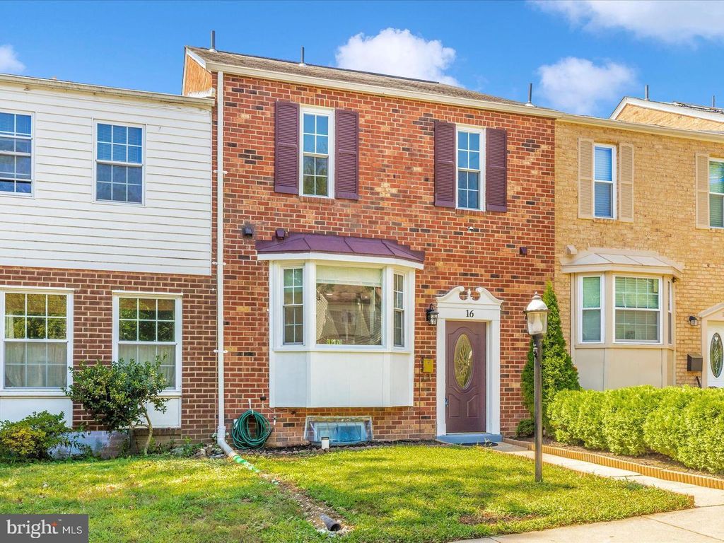 Photo of 16 Orchard Drive, GAITHERSBURG, MD 20878 (MLS # MDMC2206696)