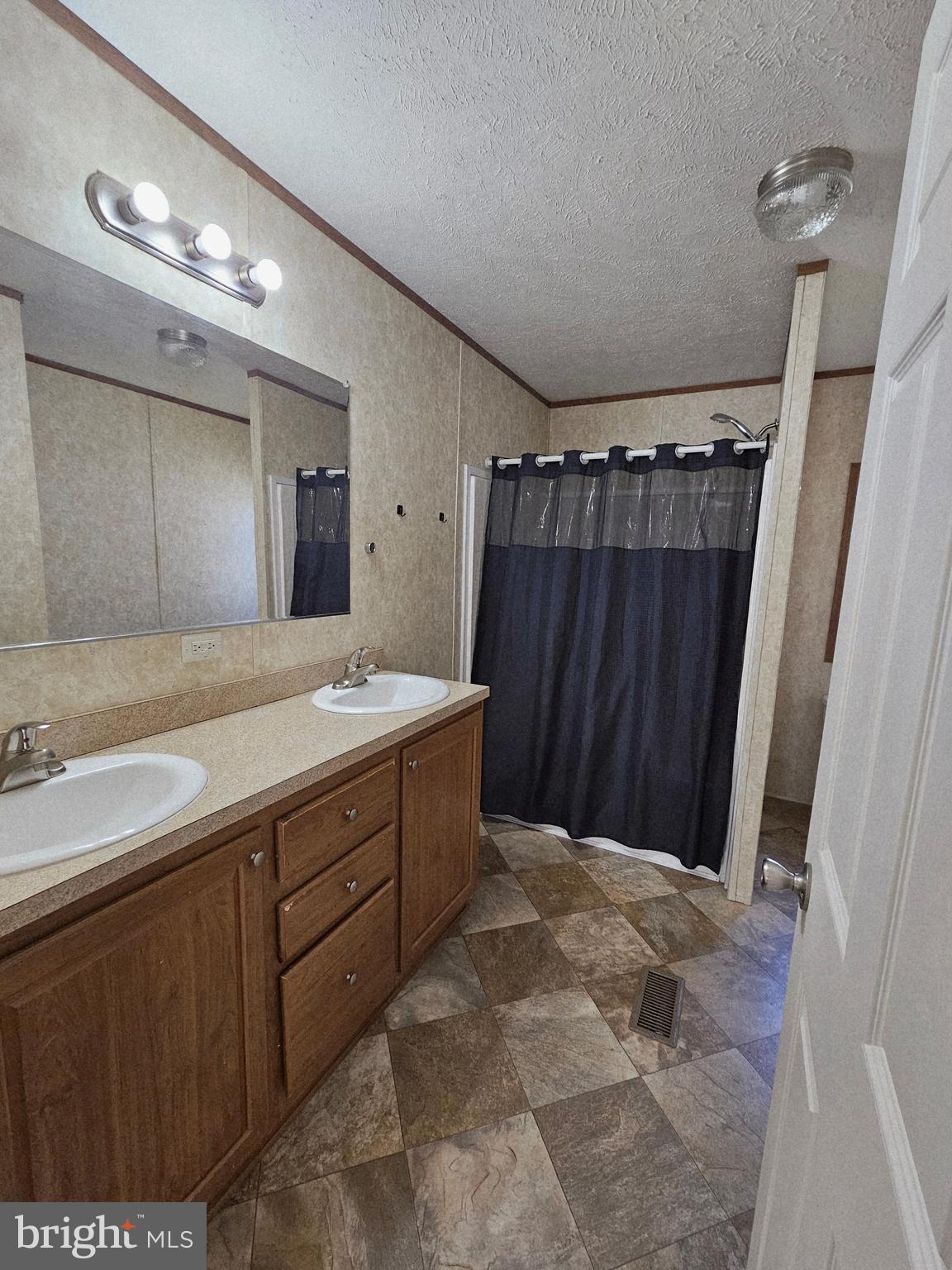 WILLIAMS ESTATES - Residential