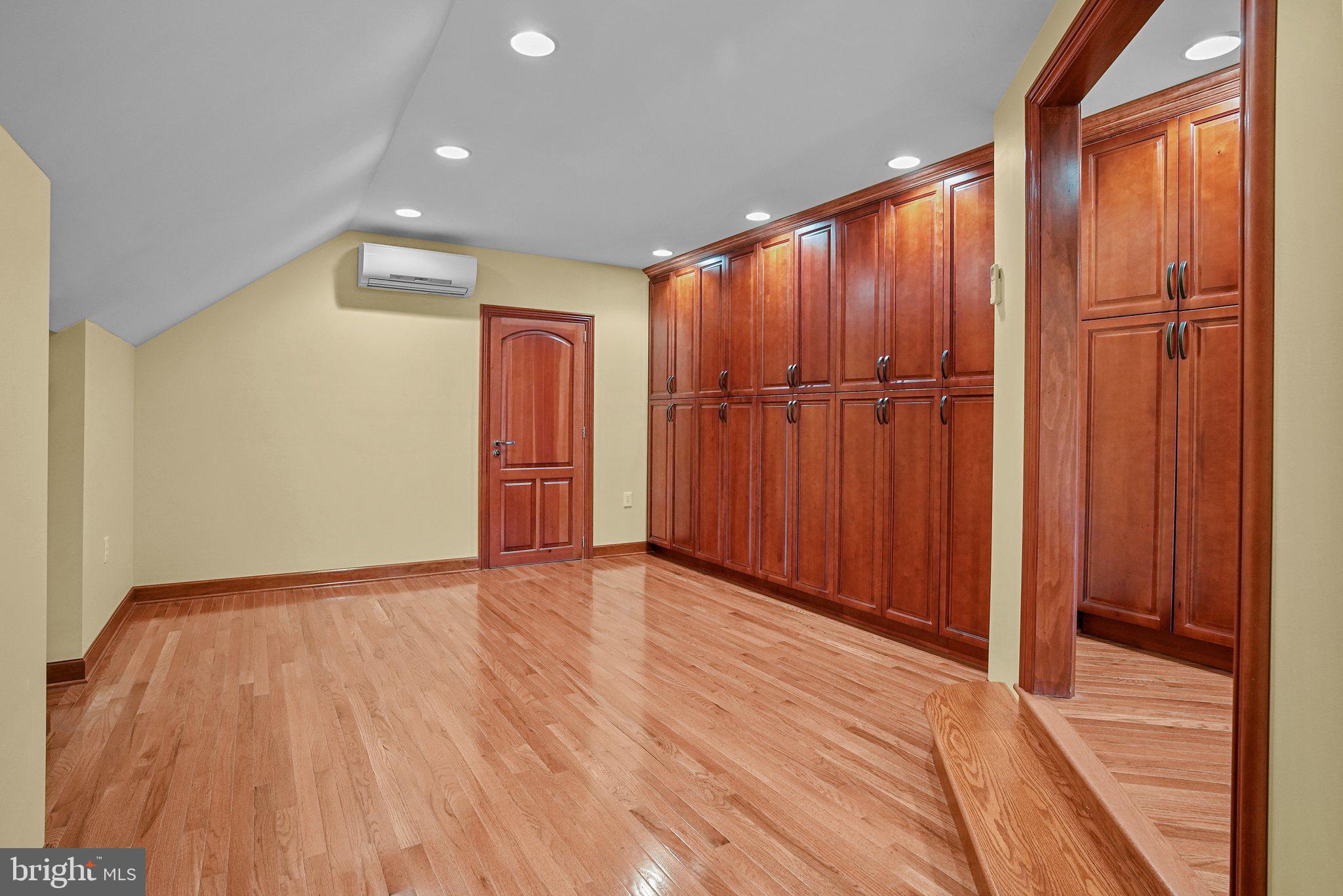 VALLEY VIEW ESTS - Residential