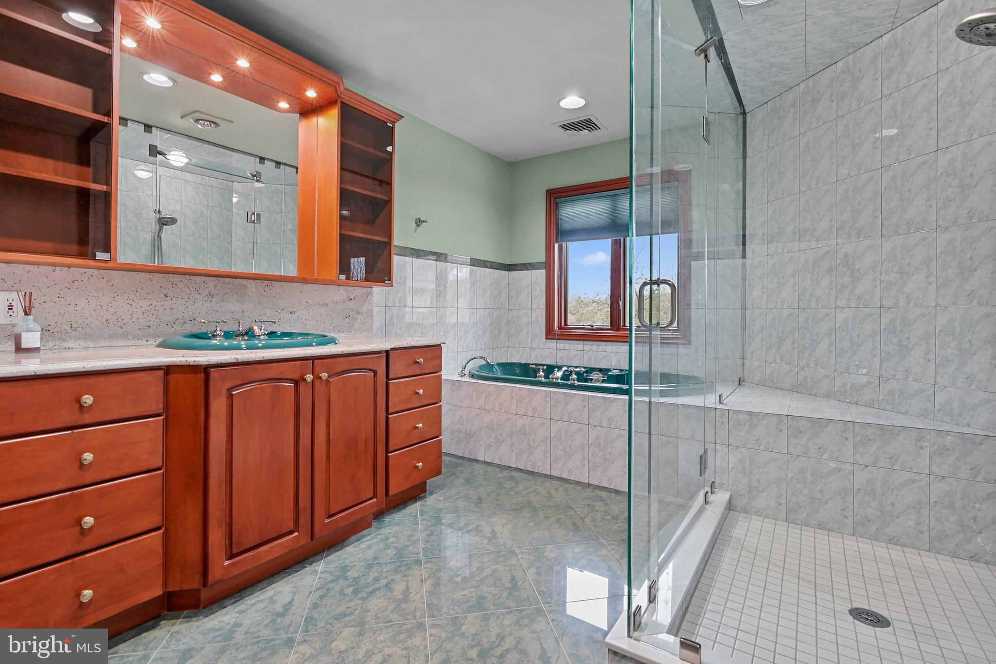 VALLEY VIEW ESTS - Residential