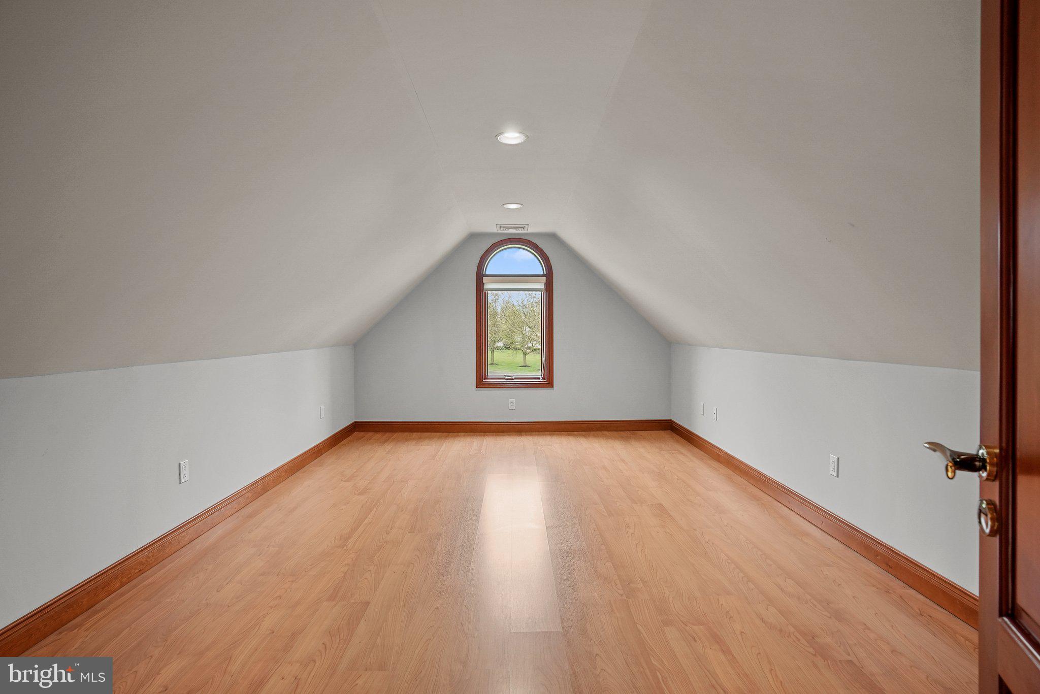 VALLEY VIEW ESTS - Residential