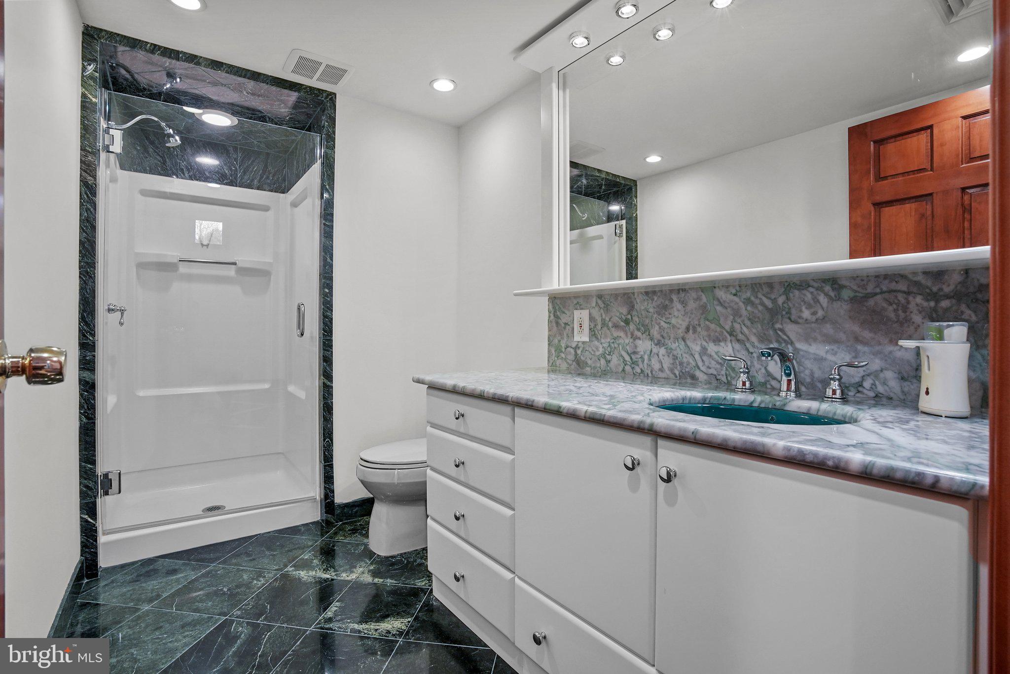 VALLEY VIEW ESTS - Residential