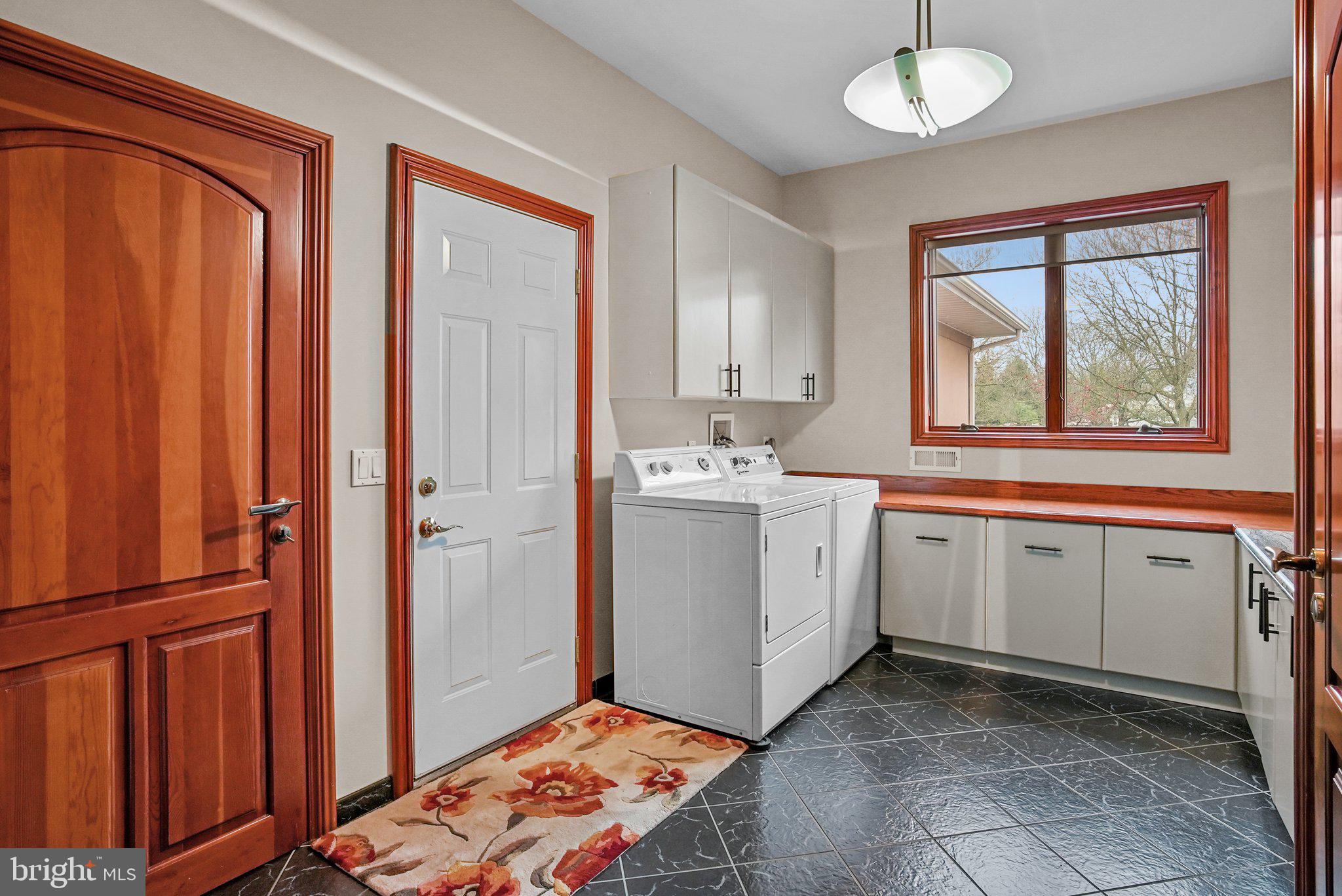 VALLEY VIEW ESTS - Residential