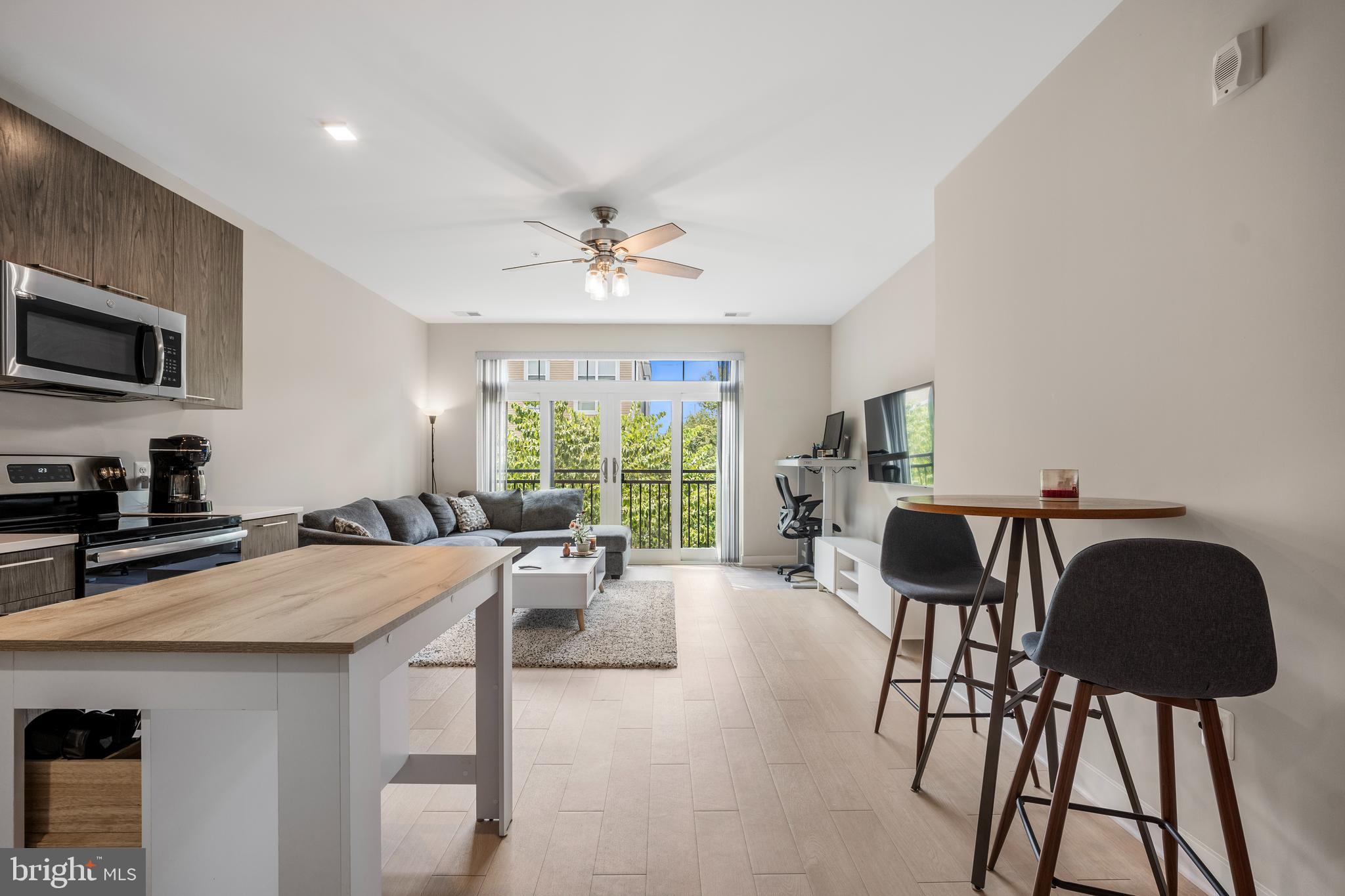 TRAFALGAR FLATS - Residential