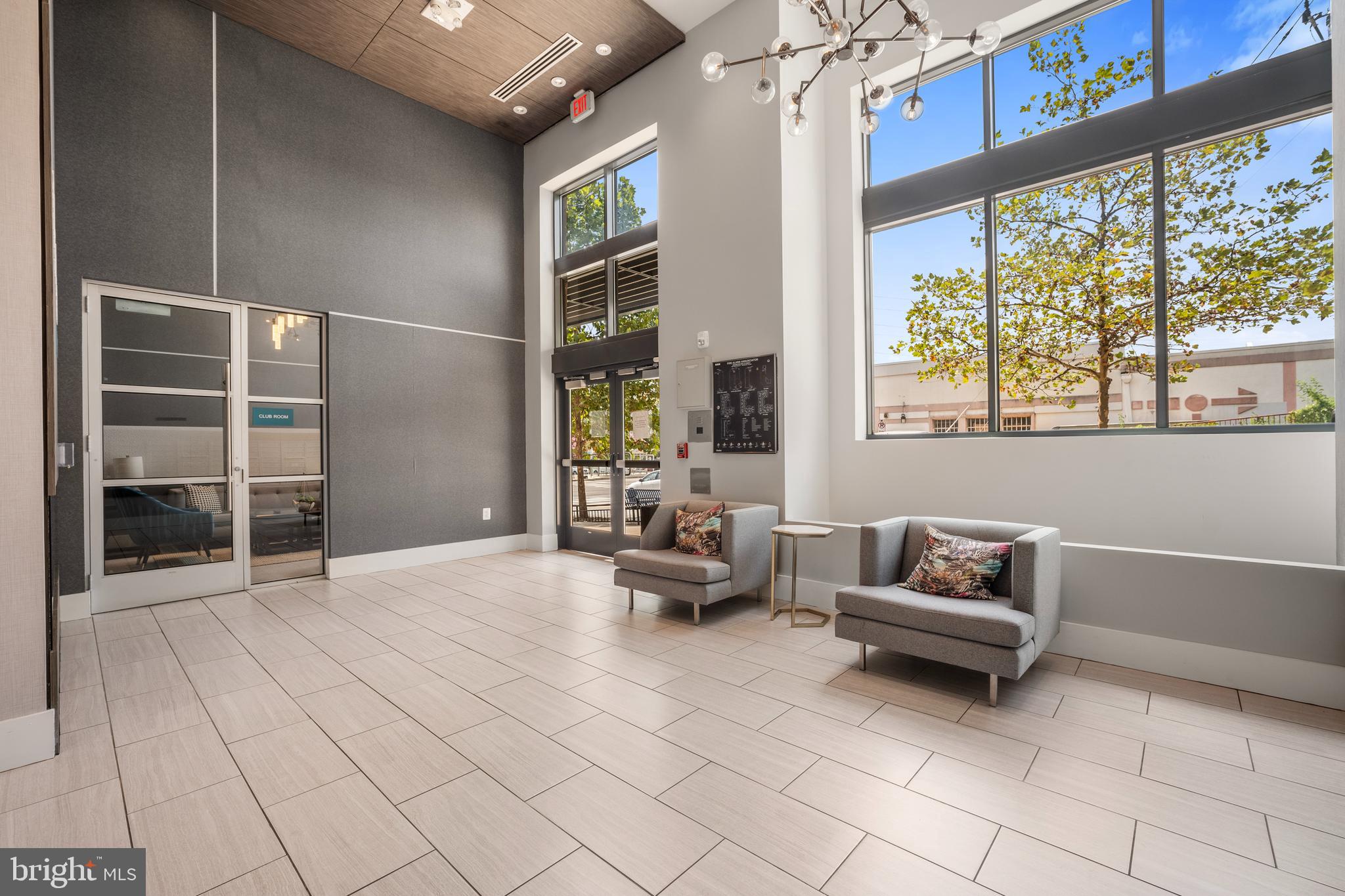 TRAFALGAR FLATS - Residential