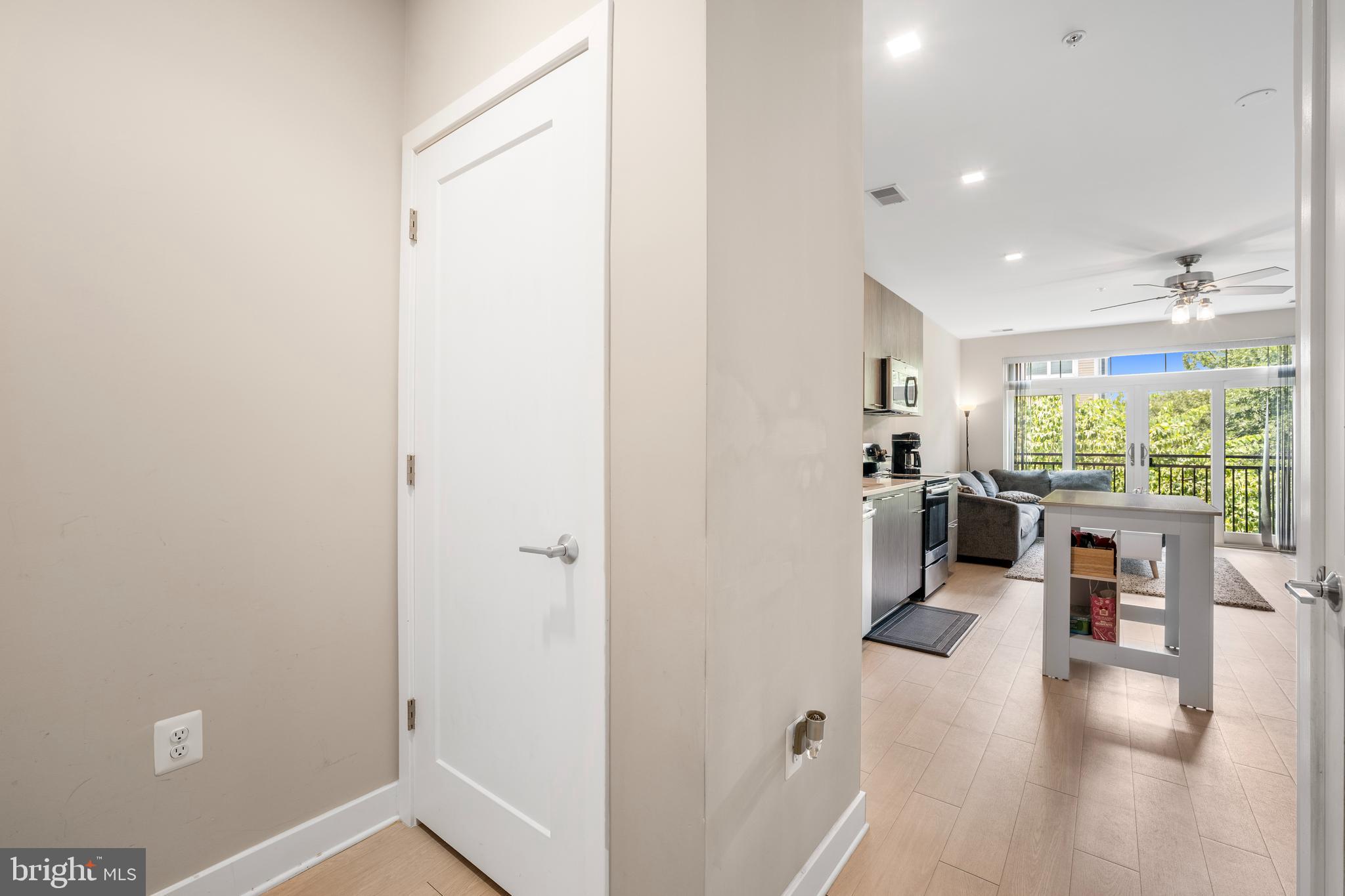 TRAFALGAR FLATS - Residential