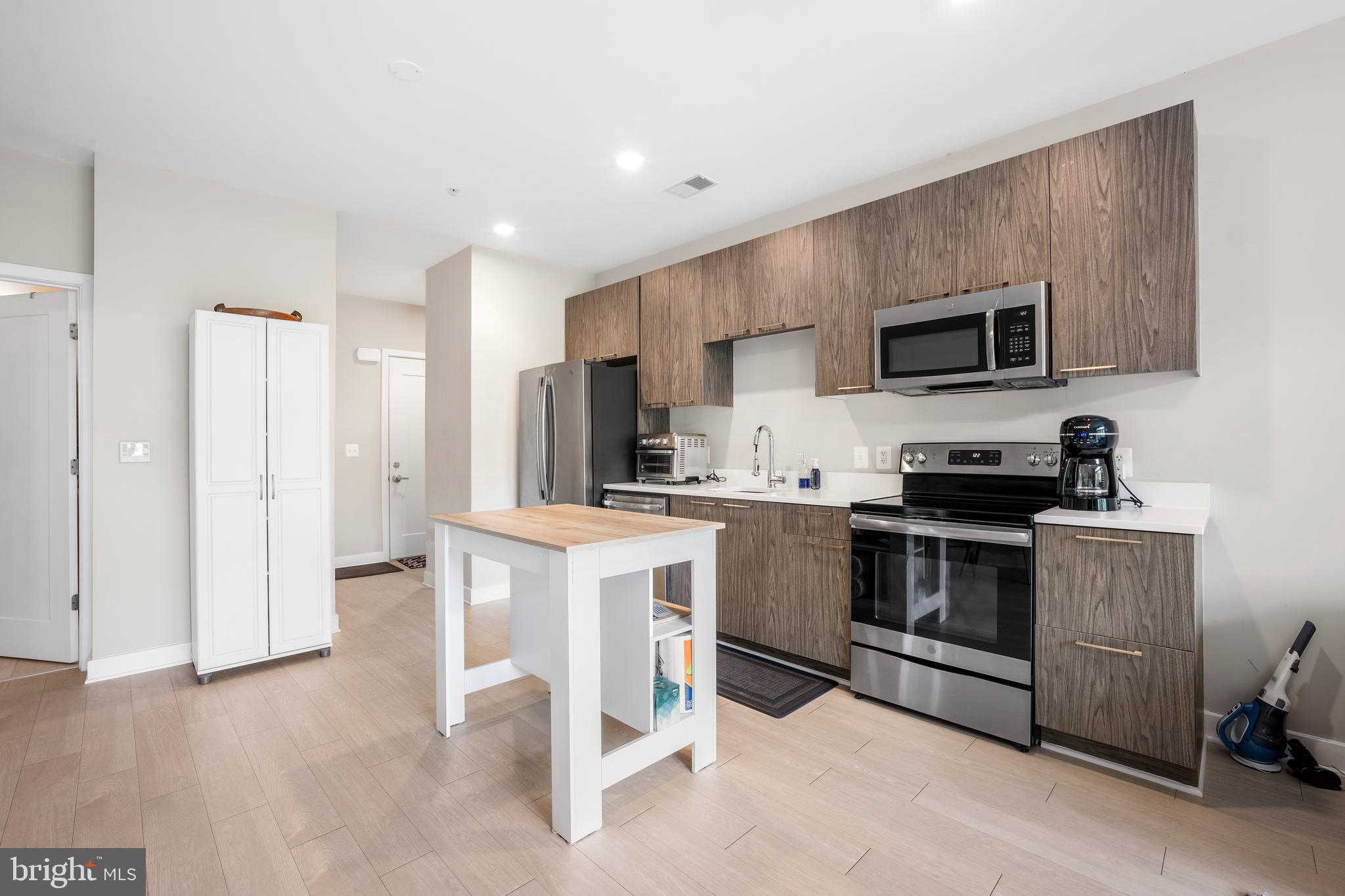 TRAFALGAR FLATS - Residential