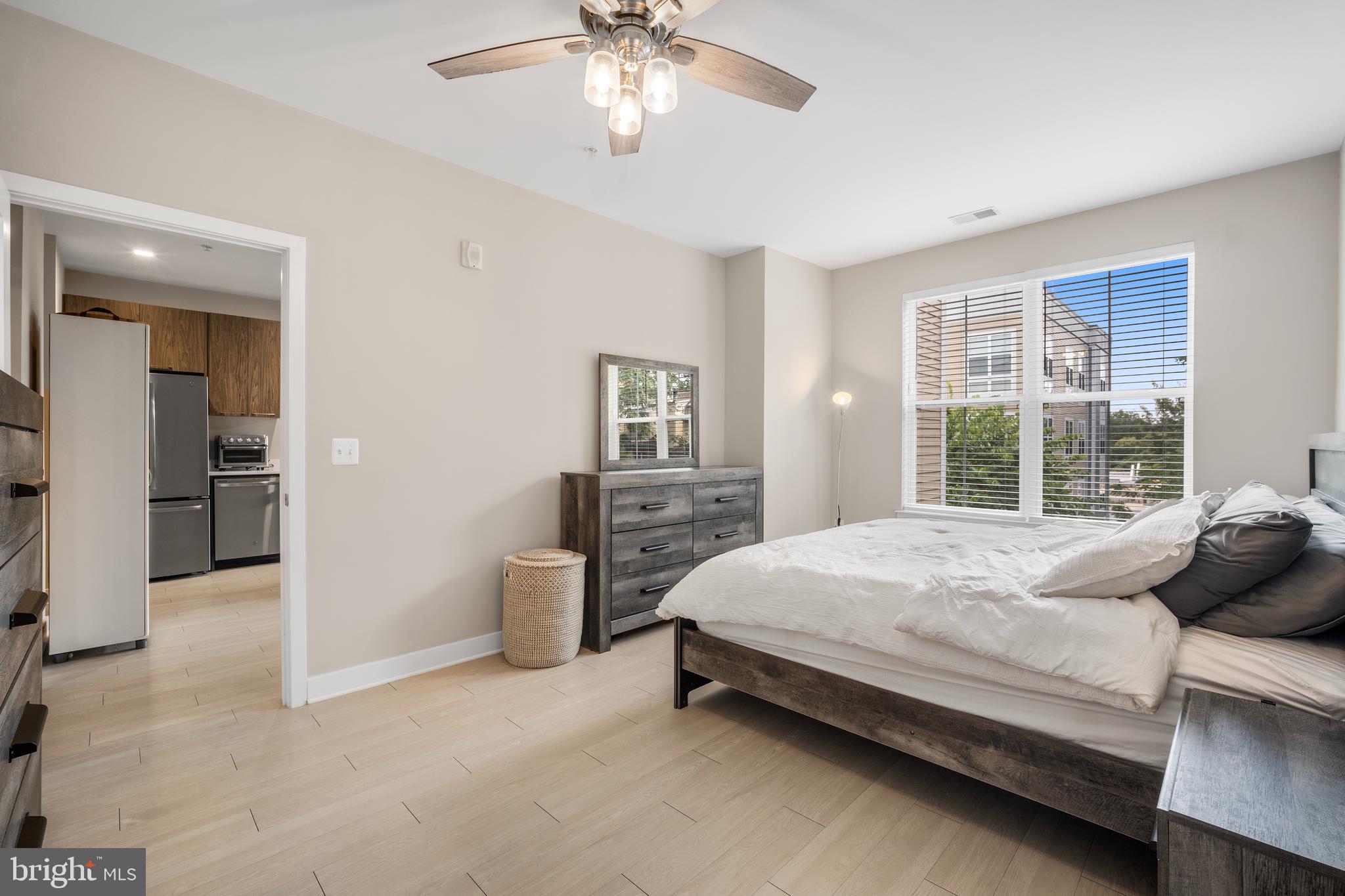 TRAFALGAR FLATS - Residential